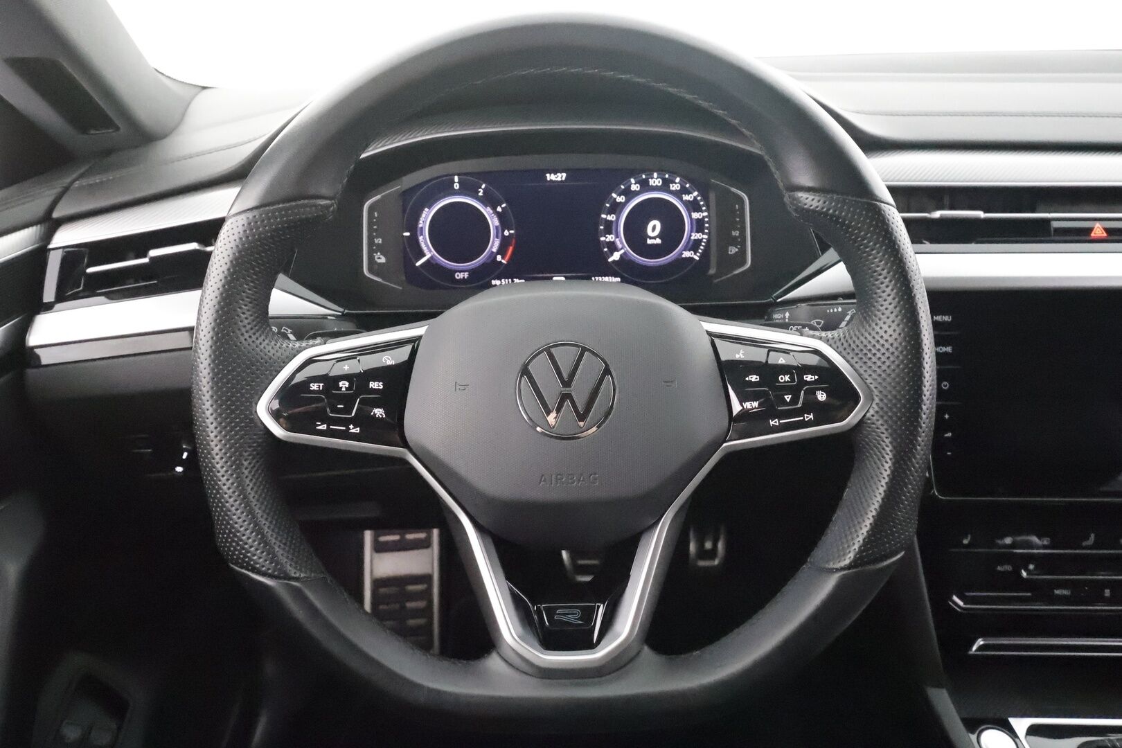 Volkswagen Arteon 2023 Shooting Brake R-Line Business eHybrid 160 kW DSG - KATSO MIHIN HINTAAN TARJOLLA! | ACC | HUD | 360° | Webasto | Koukku | Adapt.LED | Keyless | 1.Om Suomi-auto | Kahdet renkaat aluvanteilla | Merkkihuollettu