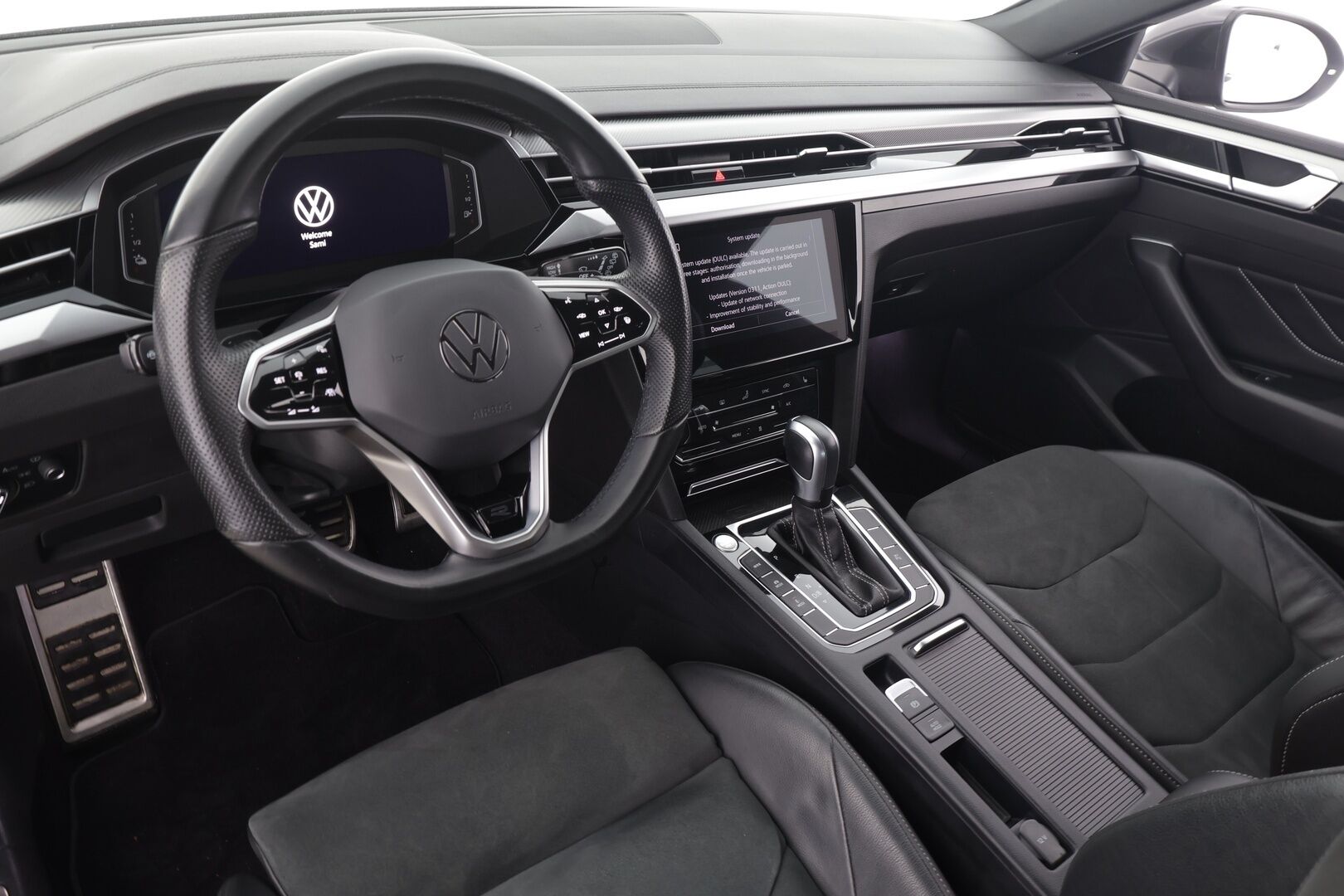 Volkswagen Arteon 2023 Shooting Brake R-Line Business eHybrid 160 kW DSG - KATSO MIHIN HINTAAN TARJOLLA! | ACC | HUD | 360° | Webasto | Koukku | Adapt.LED | Keyless | 1.Om Suomi-auto | Kahdet renkaat aluvanteilla | Merkkihuollettu