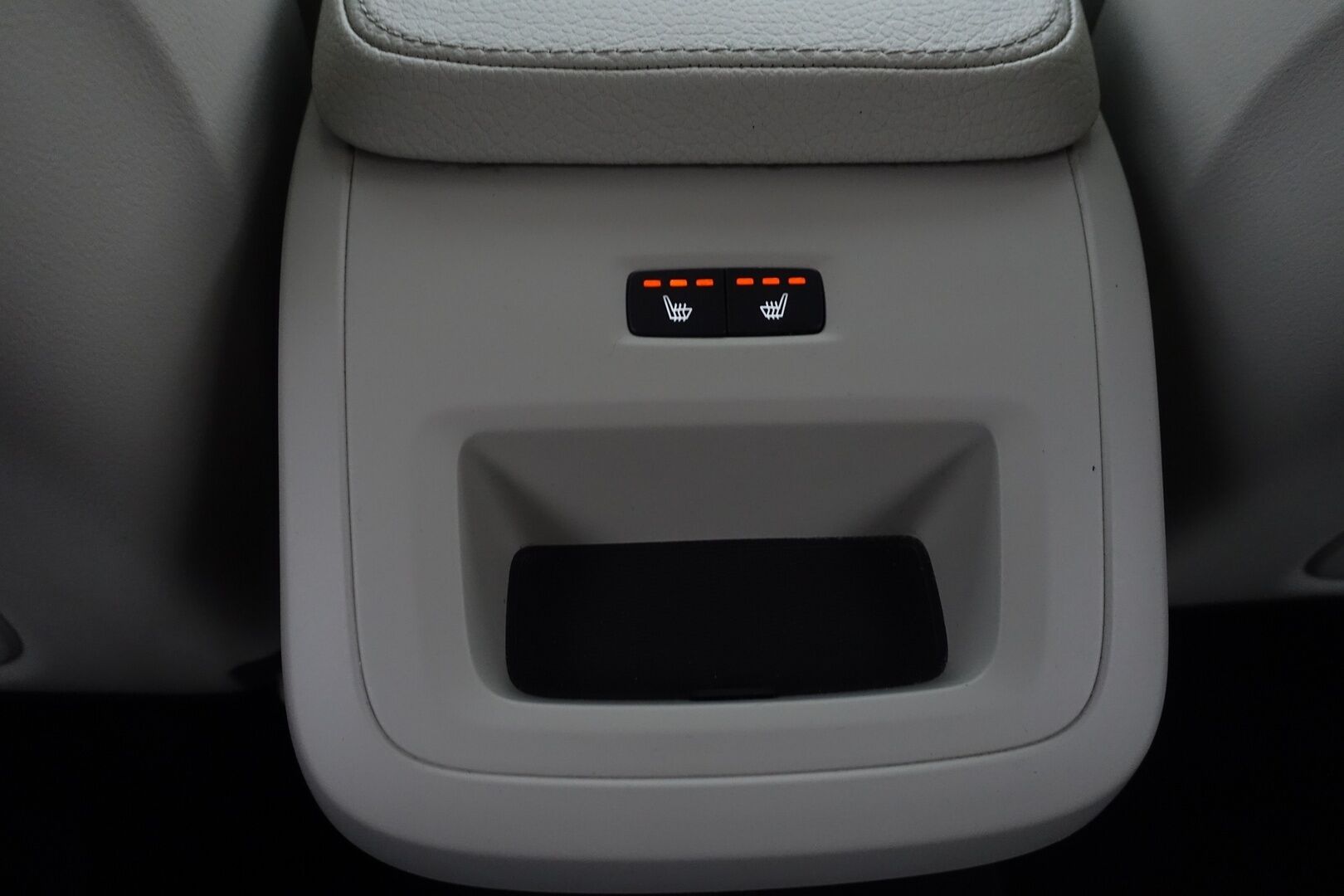 Volvo V90 2017 D5 AWD Inscription aut - | Webasto | ACC | HUD | 360-kamera | Nahkasisusta | Koukku | High Performance Audio | EI ADBLUETA! | Hihna vaihdettu 2025 | 2x renkaat ja vanteet 