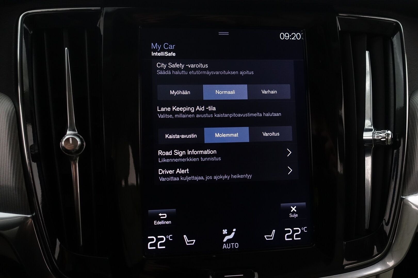 Volvo V90 2017 D5 AWD Inscription aut - | Webasto | ACC | HUD | 360-kamera | Nahkasisusta | Koukku | High Performance Audio | EI ADBLUETA! | Hihna vaihdettu 2025 | 2x renkaat ja vanteet 