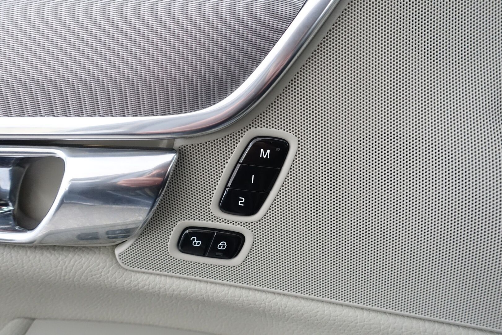 Volvo V90 2017 D5 AWD Inscription aut - | Webasto | ACC | HUD | 360-kamera | Nahkasisusta | Koukku | High Performance Audio | EI ADBLUETA! | Hihna vaihdettu 2025 | 2x renkaat ja vanteet 