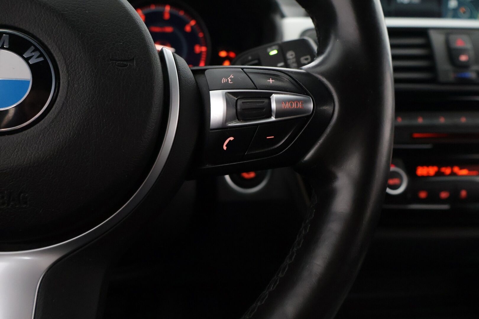 BMW 320 2018 F31 Touring 320d A xDrive Business Exclusive Edition M Sport** YritysOutlet - Myydään vain yrityksille - *2x Renkaat*