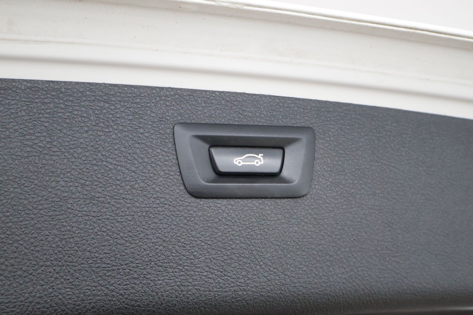 BMW 320 2018 F31 Touring 320d A xDrive Business Exclusive Edition M Sport** YritysOutlet - Myydään vain yrityksille - *2x Renkaat*