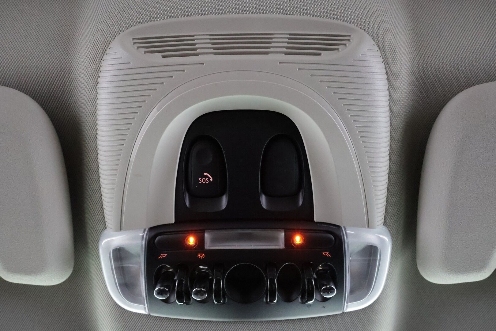 Mini Countryman 2018 Cooper S E ALL4 * LED / P.tutka / Navi / Vakkari / Bluetooth * - Kahdet renkaat aluvanteilla 