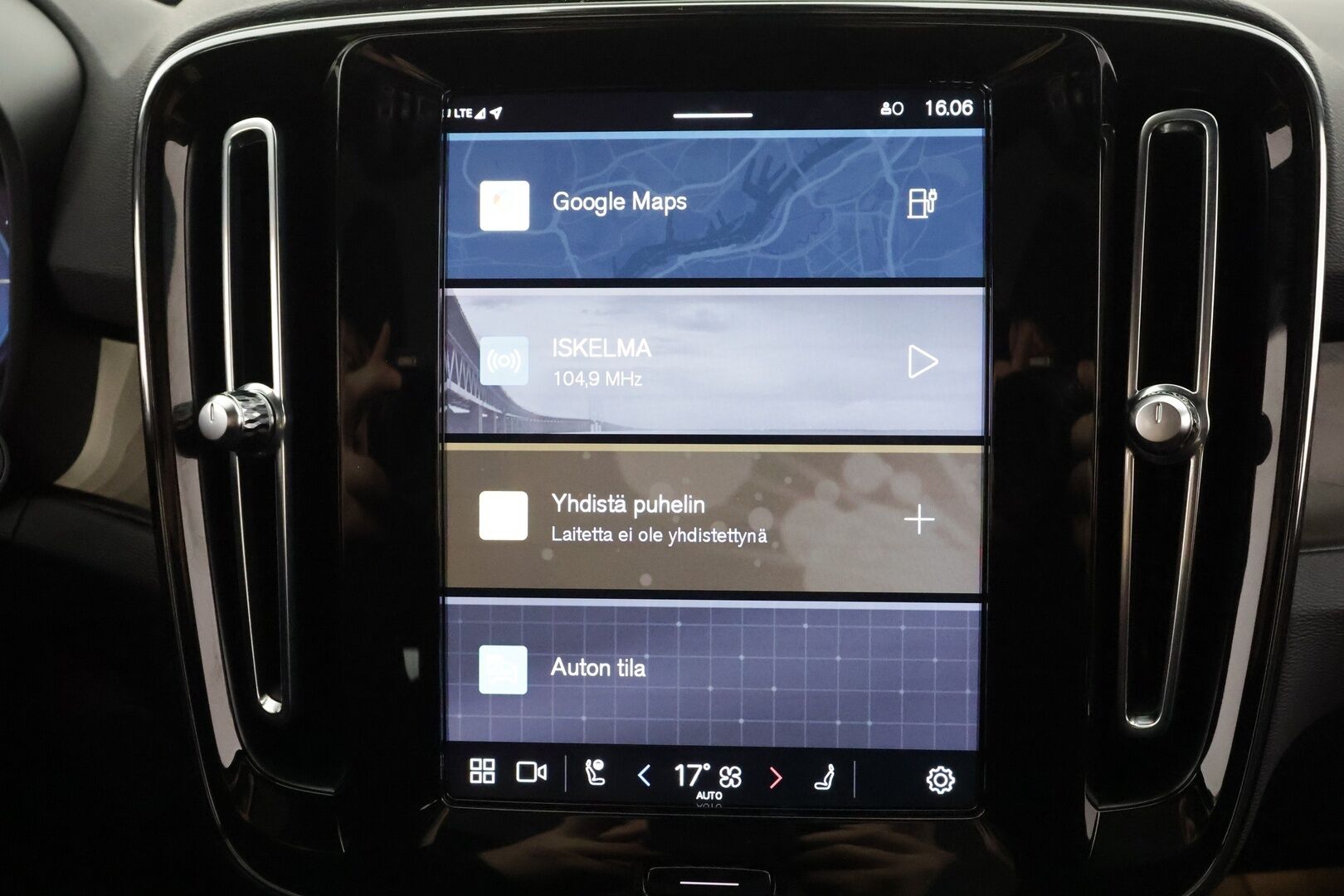 Volvo C40 2023 Recharge Twin Plus aut * Pilot assist / ILP / Koukku / Lasikatto / Muistipenkki / P.kamera / High performance audio * - 1.Om Suomi-auto / Akku kuntotarkastettu SoH 92% / Kahdet Renkaat 