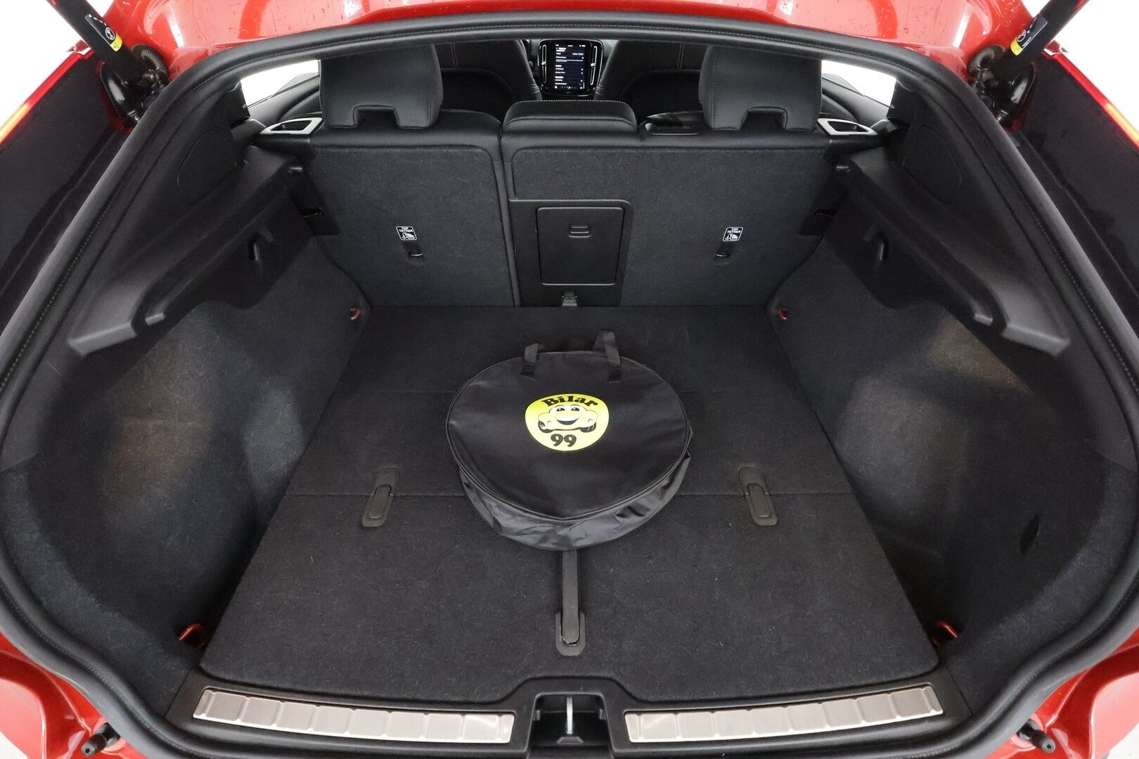 Volvo C40 2023 Recharge Twin Plus aut * Pilot assist / ILP / Koukku / Lasikatto / Muistipenkki / P.kamera / High performance audio * - 1.Om Suomi-auto / Akku kuntotarkastettu SoH 92% / Kahdet Renkaat 