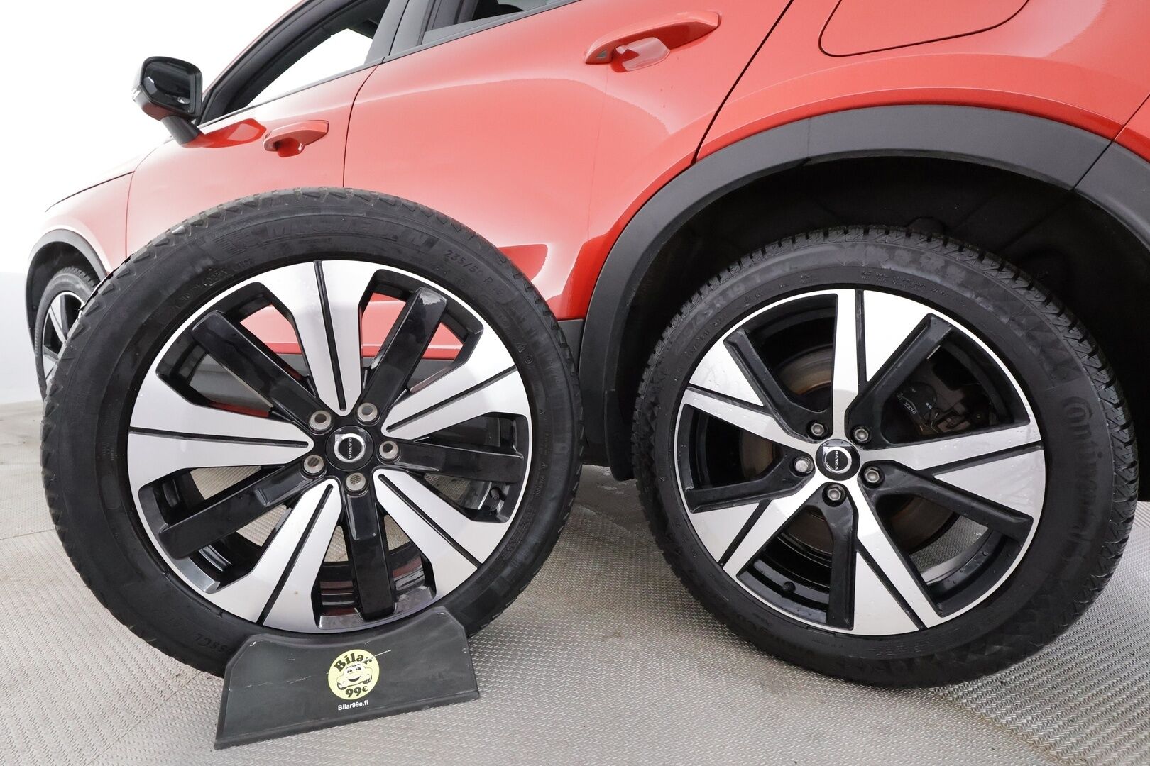 Volvo C40 2023 Recharge Twin Plus aut * Pilot assist / ILP / Koukku / Lasikatto / Muistipenkki / P.kamera / High performance audio * - 1.Om Suomi-auto / Akku kuntotarkastettu SoH 92% / Kahdet Renkaat 