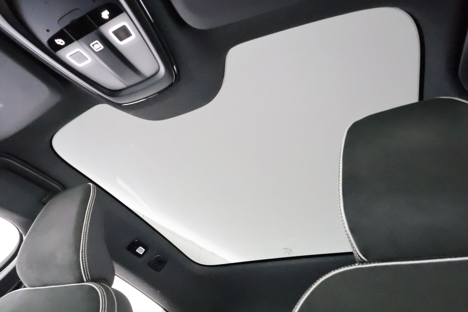 Volvo C40 2023 Recharge Twin Plus aut * Pilot assist / ILP / Koukku / Lasikatto / Muistipenkki / P.kamera / High performance audio * - 1.Om Suomi-auto / Akku kuntotarkastettu SoH 92% / Kahdet Renkaat 