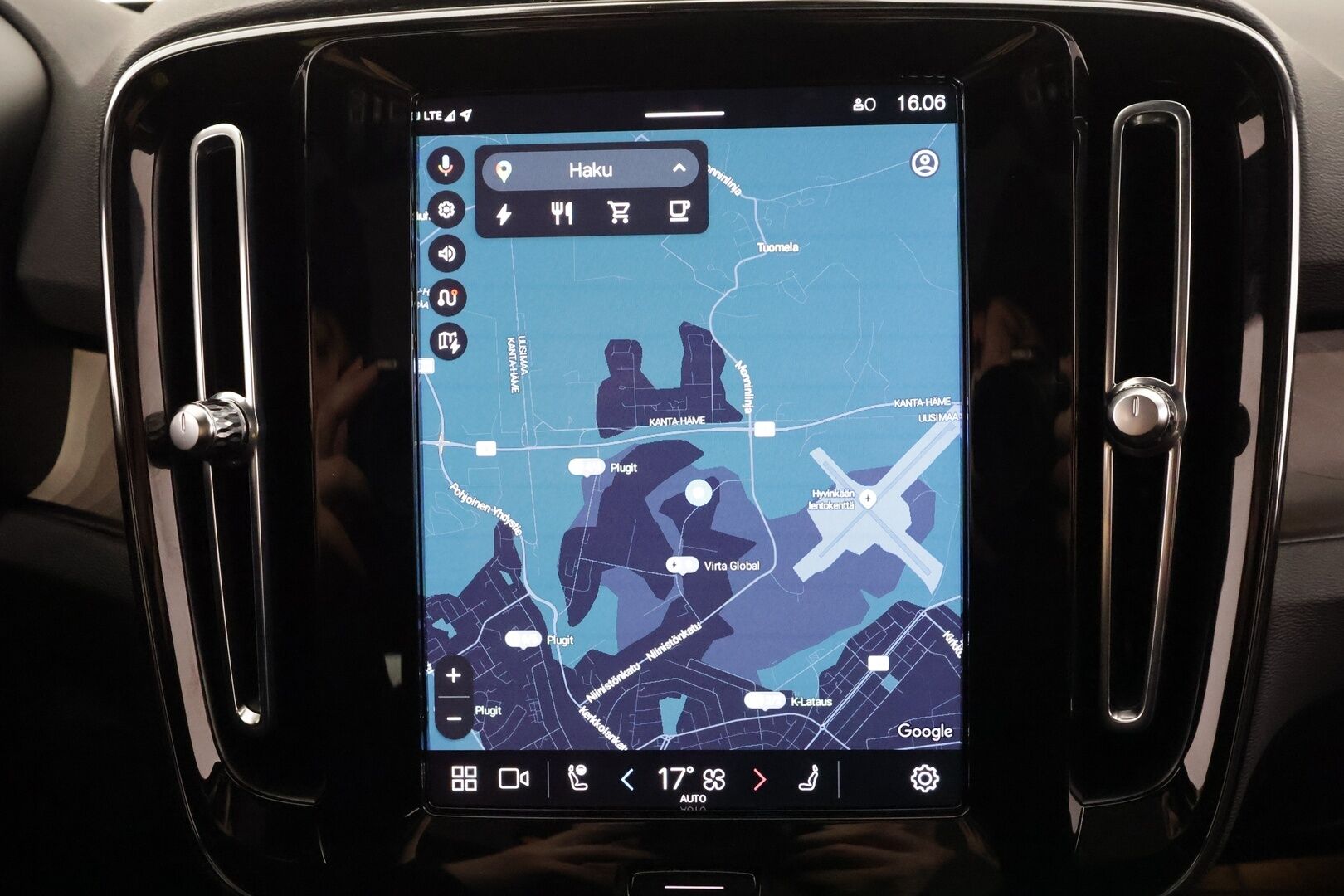 Volvo C40 2023 Recharge Twin Plus aut * Pilot assist / ILP / Koukku / Lasikatto / Muistipenkki / P.kamera / High performance audio * - 1.Om Suomi-auto / Akku kuntotarkastettu SoH 92% / Kahdet Renkaat 