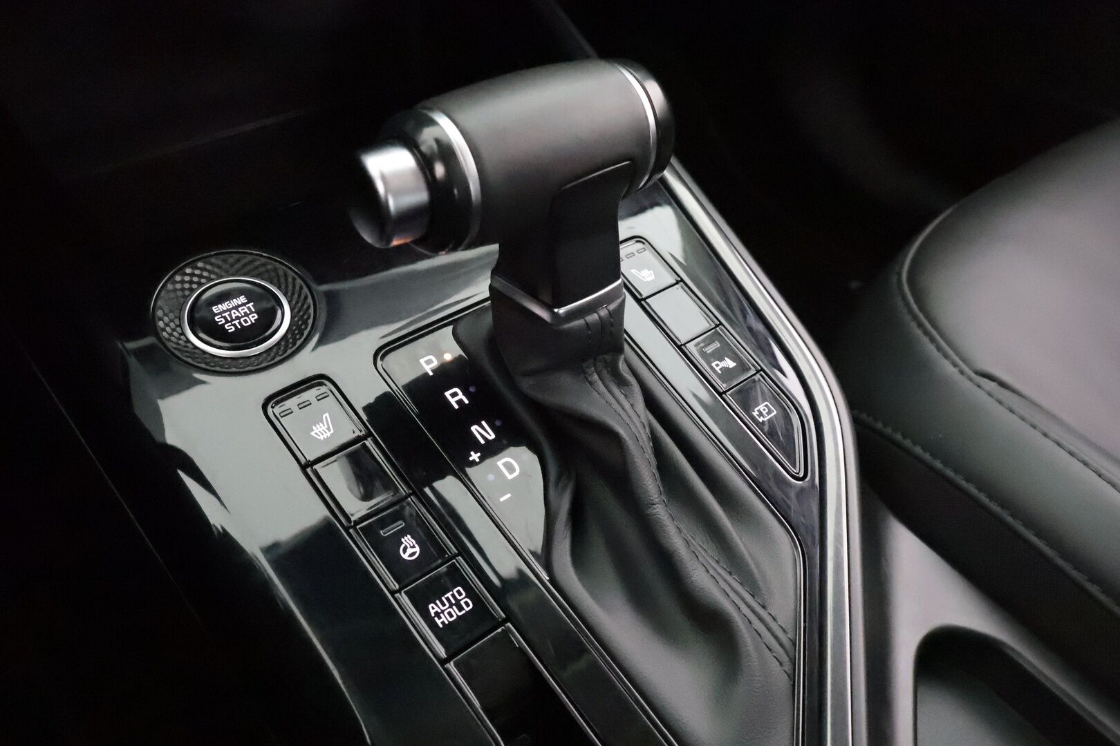 Kia Niro 2023 1,6 GDI Hybrid EX DCT Premium * ACC / P.kamera / Sähköpenkki / LED / Navi / KeylessGo / Sähköluukku * - 1.Om Suomi-auto / Kahdet renkaat aluvanteilla 