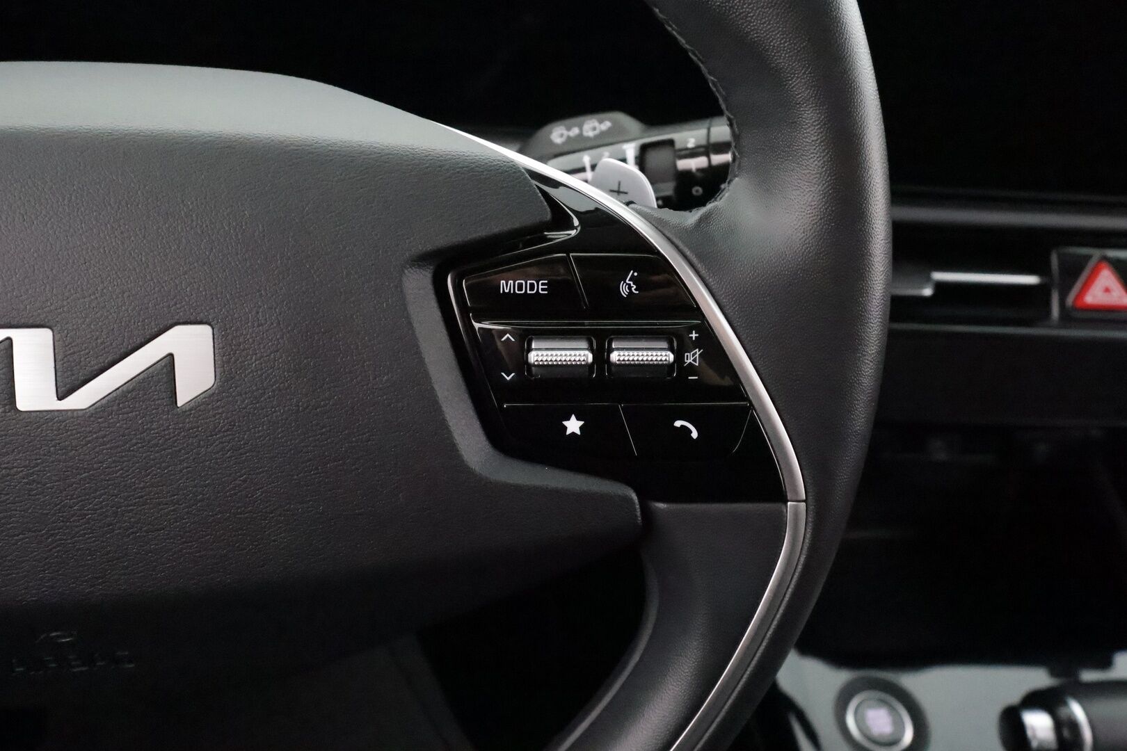 Kia Niro 2023 1,6 GDI Hybrid EX DCT Premium * ACC / P.kamera / Sähköpenkki / LED / Navi / KeylessGo / Sähköluukku * - 1.Om Suomi-auto / Kahdet renkaat aluvanteilla 