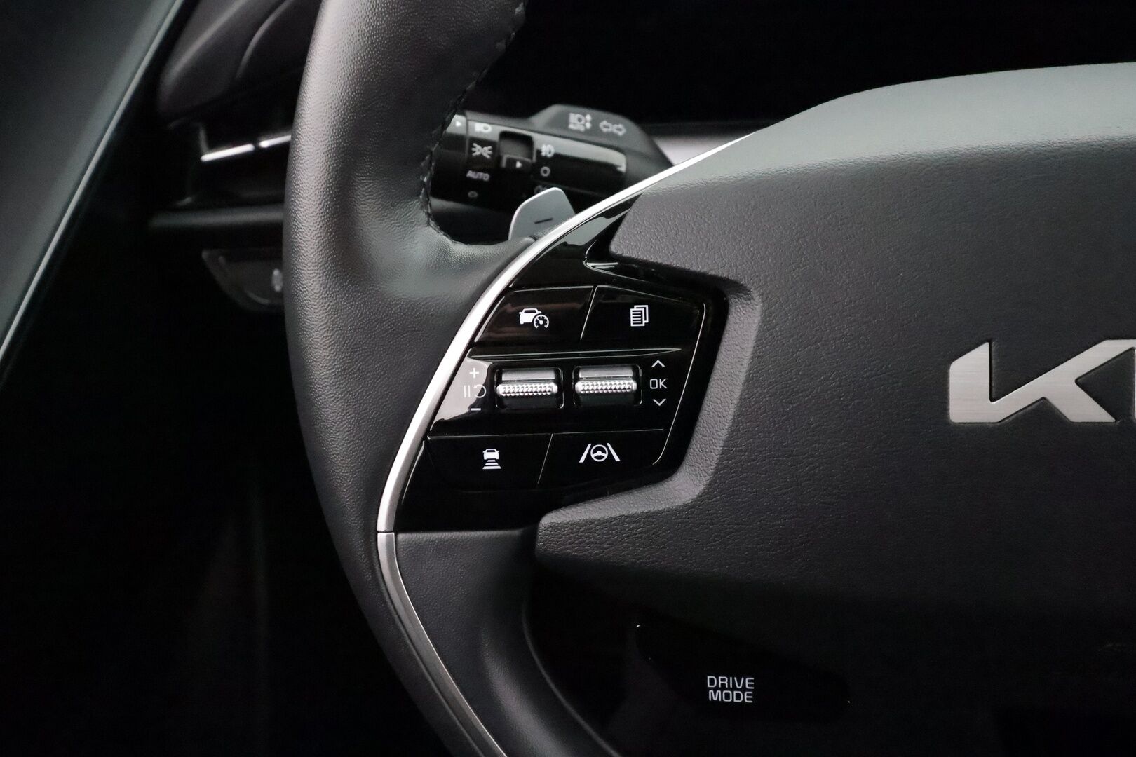 Kia Niro 2023 1,6 GDI Hybrid EX DCT Premium * ACC / P.kamera / Sähköpenkki / LED / Navi / KeylessGo / Sähköluukku * - 1.Om Suomi-auto / Kahdet renkaat aluvanteilla 