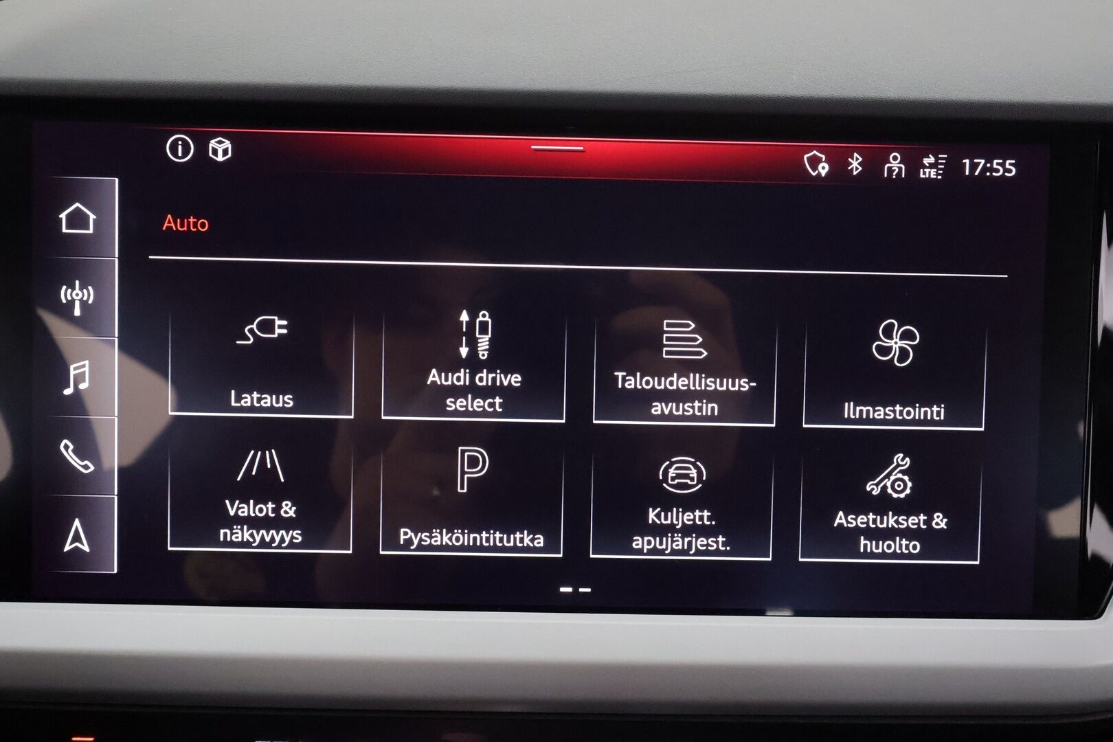 Audi Q4 e-tron 2023 40 e-tron Sportback * Lämpöpumppu / Sonos Audio / Peruutuskamera / Adapt.Vakkari / Navi / LED - 1-om Suomi-auto / Akku kuntotarkastettu / 2x Latauskaapelit / Kahdet renkaat