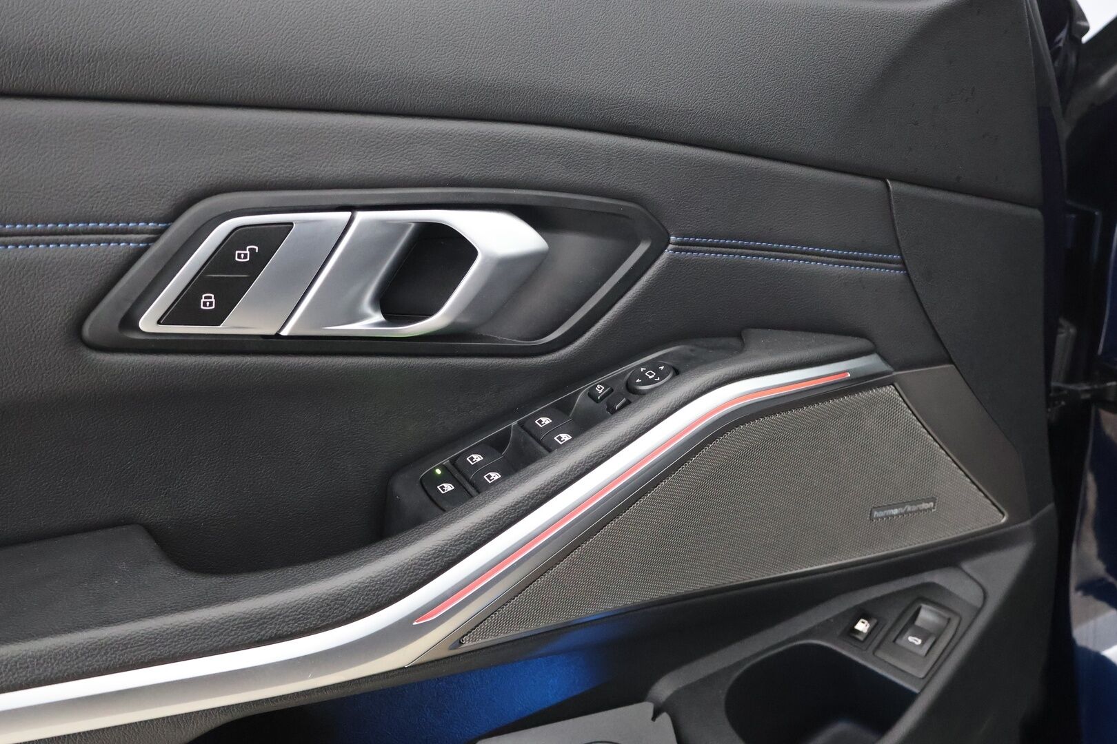 BMW 330e 2021 G21 Touring 330e xDrive M Sport - ACC | Laser | HUD | H/K | Panorama | Koukku | Comfort Access