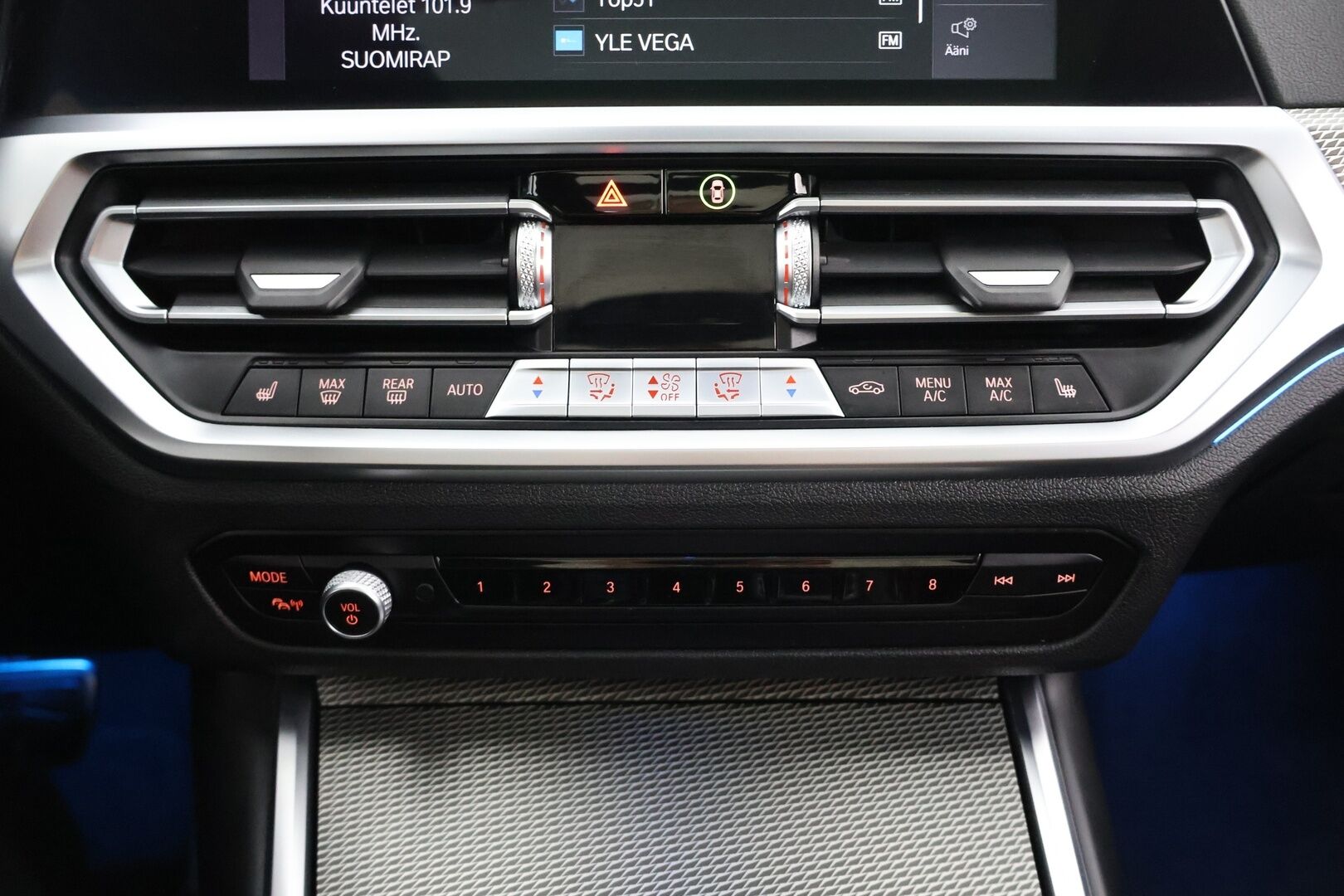 BMW 330e 2021 G21 Touring 330e xDrive M Sport - ACC | Laser | HUD | H/K | Panorama | Koukku | Comfort Access