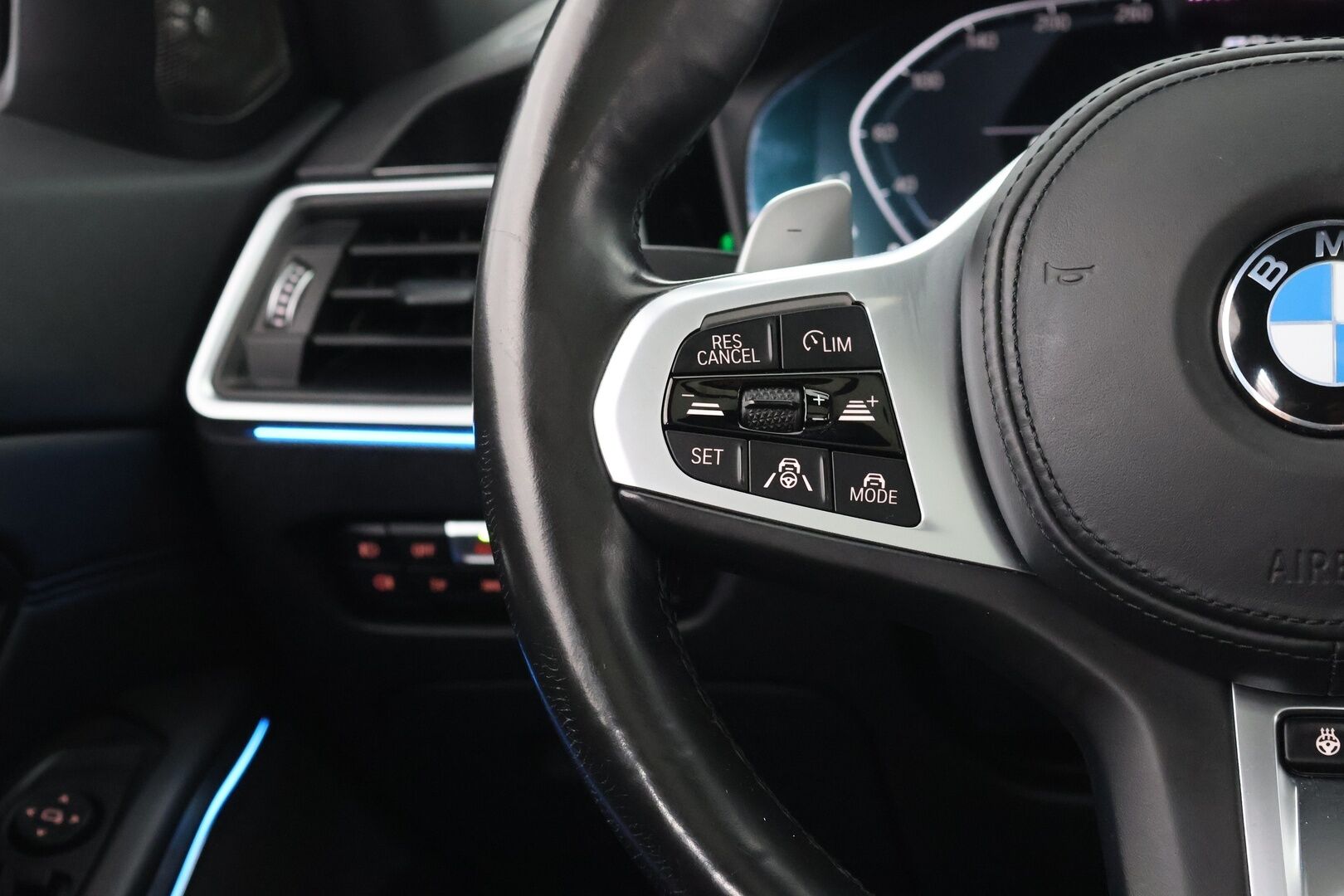 BMW 330e 2021 G21 Touring 330e xDrive M Sport - ACC | Laser | HUD | H/K | Panorama | Koukku | Comfort Access