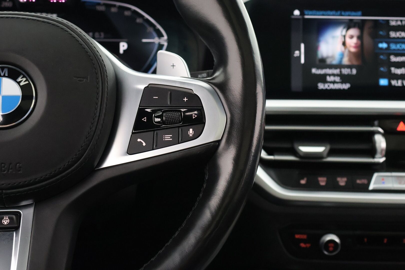 BMW 330e 2021 G21 Touring 330e xDrive M Sport - ACC | Laser | HUD | H/K | Panorama | Koukku | Comfort Access