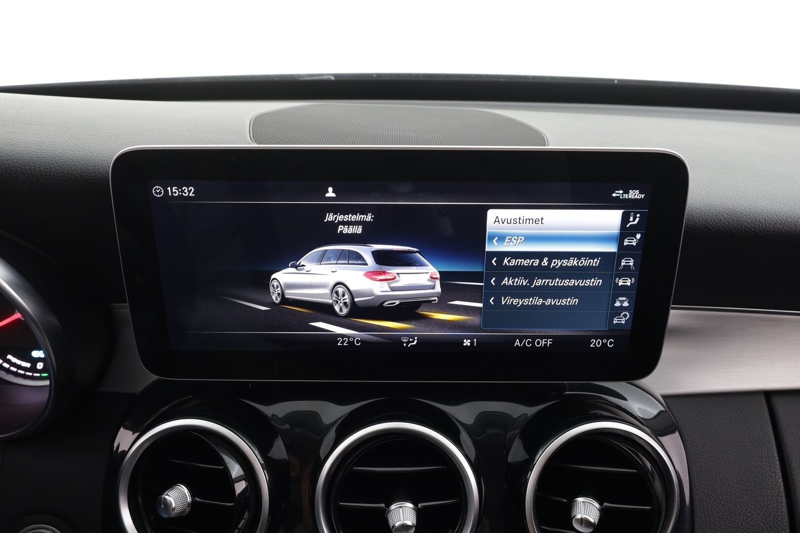 MERCEDES-BENZ C 2020 300 e T A Business Avantgarde Edition EQ Power * Vakkari / P.kamera / LED / Navi / Koukku / Sähköluukku * - Kahdet renkaat aluvanteilla / Merkkihuollettu