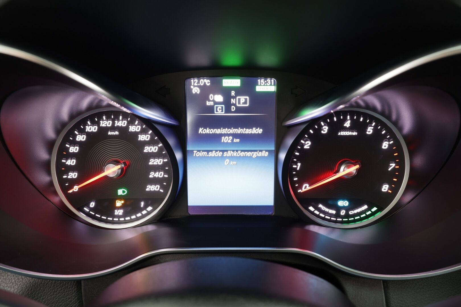 MERCEDES-BENZ C 2020 300 e T A Business Avantgarde Edition EQ Power * Vakkari / P.kamera / LED / Navi / Koukku / Sähköluukku * - Kahdet renkaat aluvanteilla / Merkkihuollettu - HULLUT BLACKWEEK JATKOT - KORKOTARJOUS 2,49%