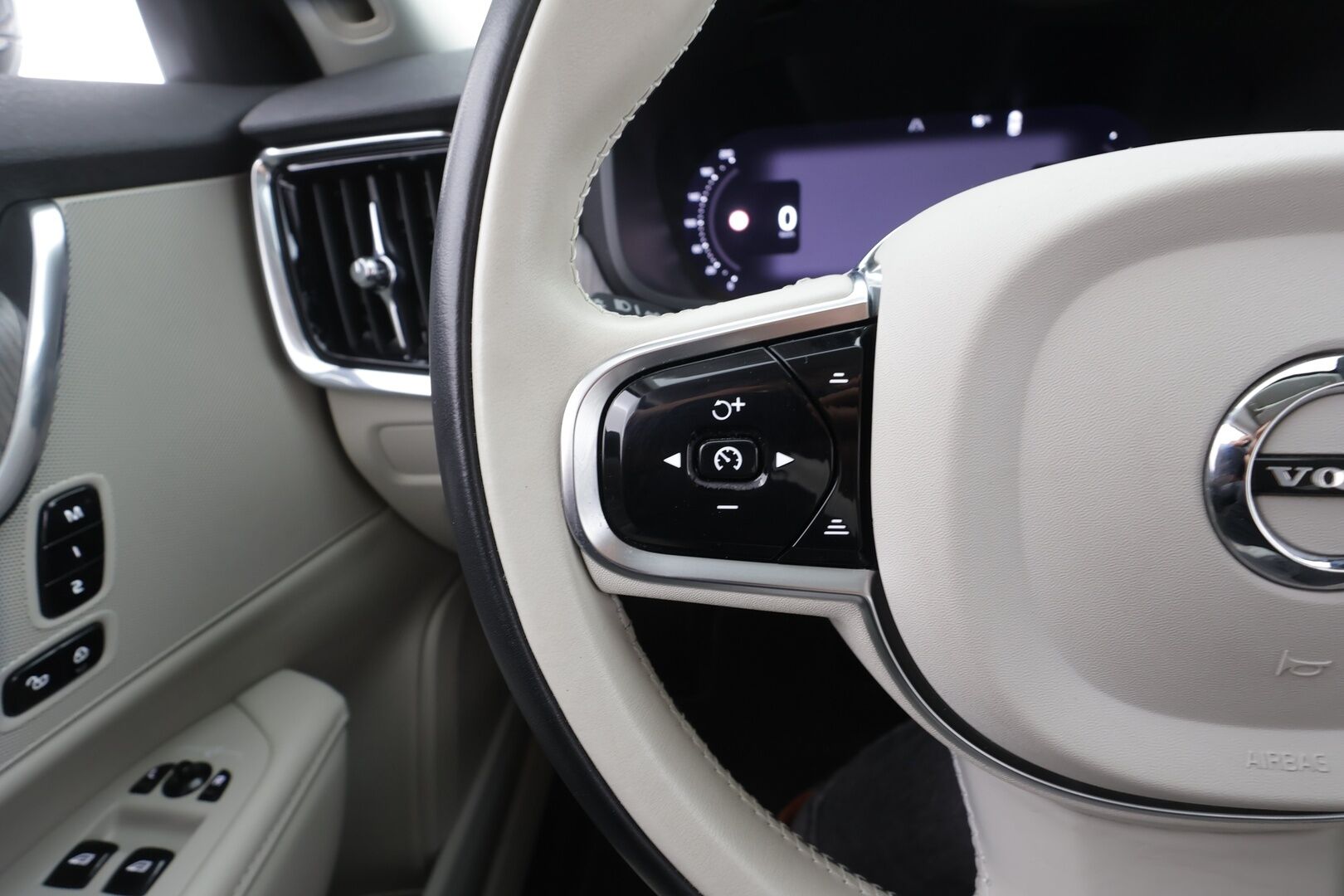 Volvo V90 2023 T6 AWD Long Range Core aut - ACC | Sporttinahat muistilla | BLIS | Pilot assist | P.kamera | Keyless | Hands free takaluukku | 1-om suomiauto | ALV