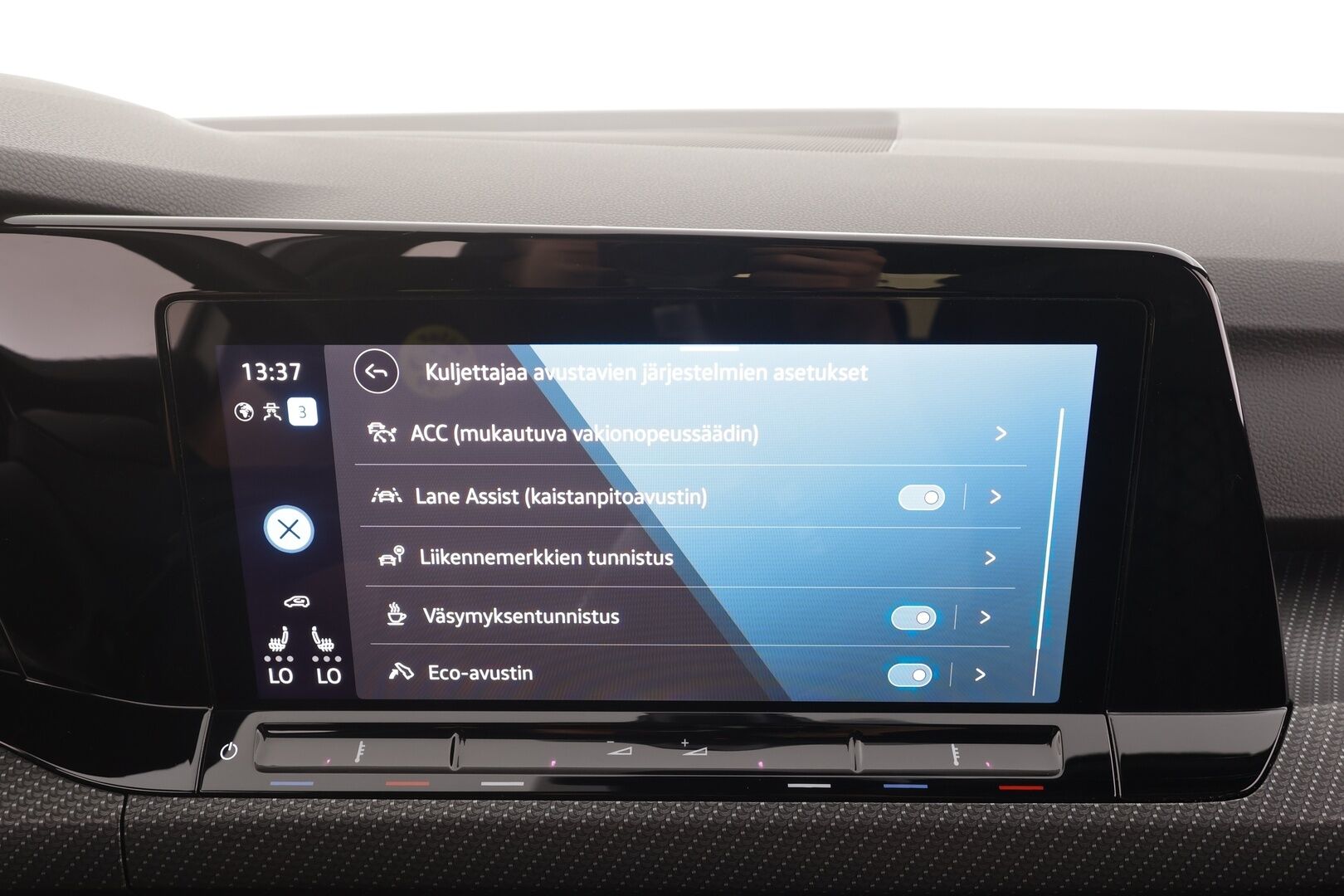 Volkswagen Golf 2023 Variant R-Line 1,5 eTSI 110 kW (MHEV) DSG-automaatti - | ACC | Pa-Lisälämmitin | IQ Light Matrix-LED | H/K | P.Kamera | Digimittaristo | Keyless | Apple&Android | 1.Om Suomi-auto | Kahdet Renkaat |