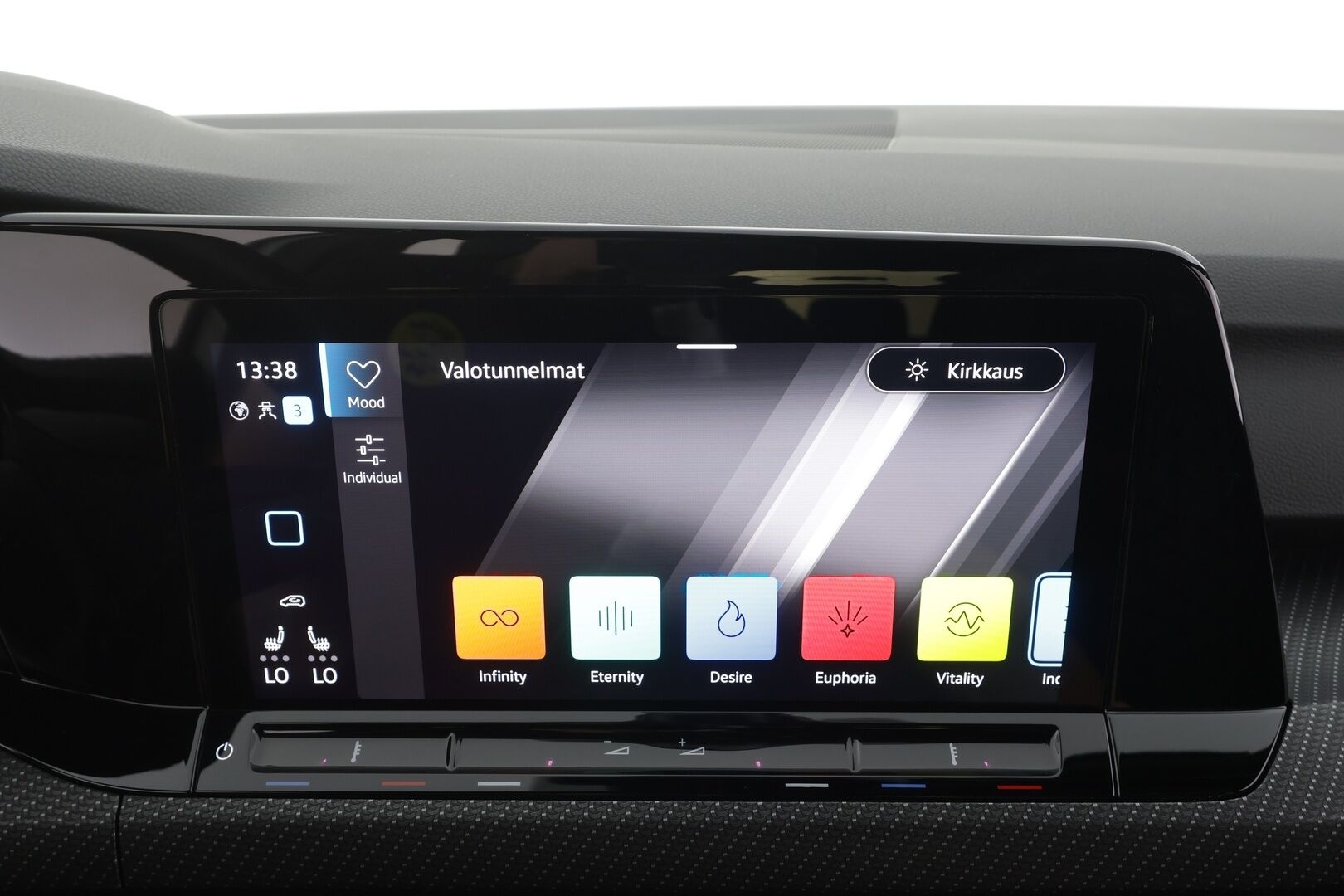 Volkswagen Golf 2023 Variant R-Line 1,5 eTSI 110 kW (MHEV) DSG-automaatti - | ACC | Pa-Lisälämmitin | IQ Light Matrix-LED | H/K | P.Kamera | Digimittaristo | Keyless | Apple&Android | 1.Om Suomi-auto | Kahdet Renkaat |