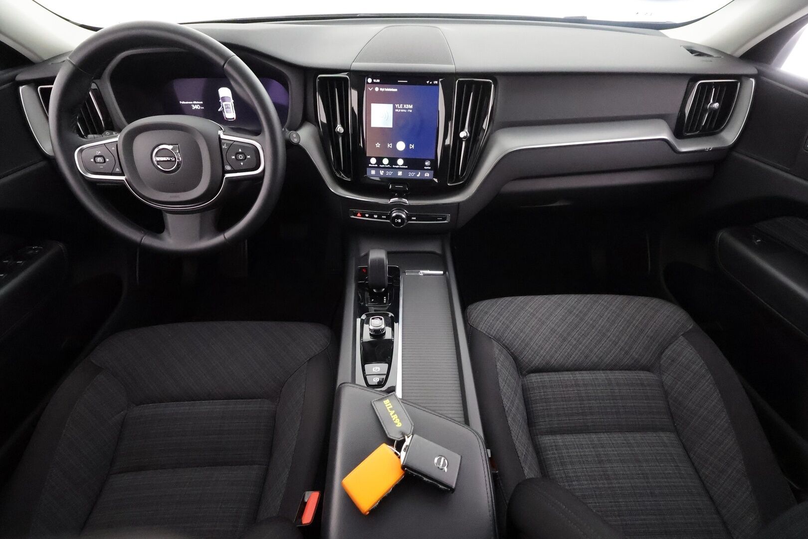 Volvo XC60 2023 T6 AWD Long Range Core aut - | ACC | Koukku | Webasto | Panorama | P.kamera | Keyless | Pilot Assist | Lämm. ratti | LED | Merkkihuollot | 1-om suomiauto | 2x renkaat aluin |