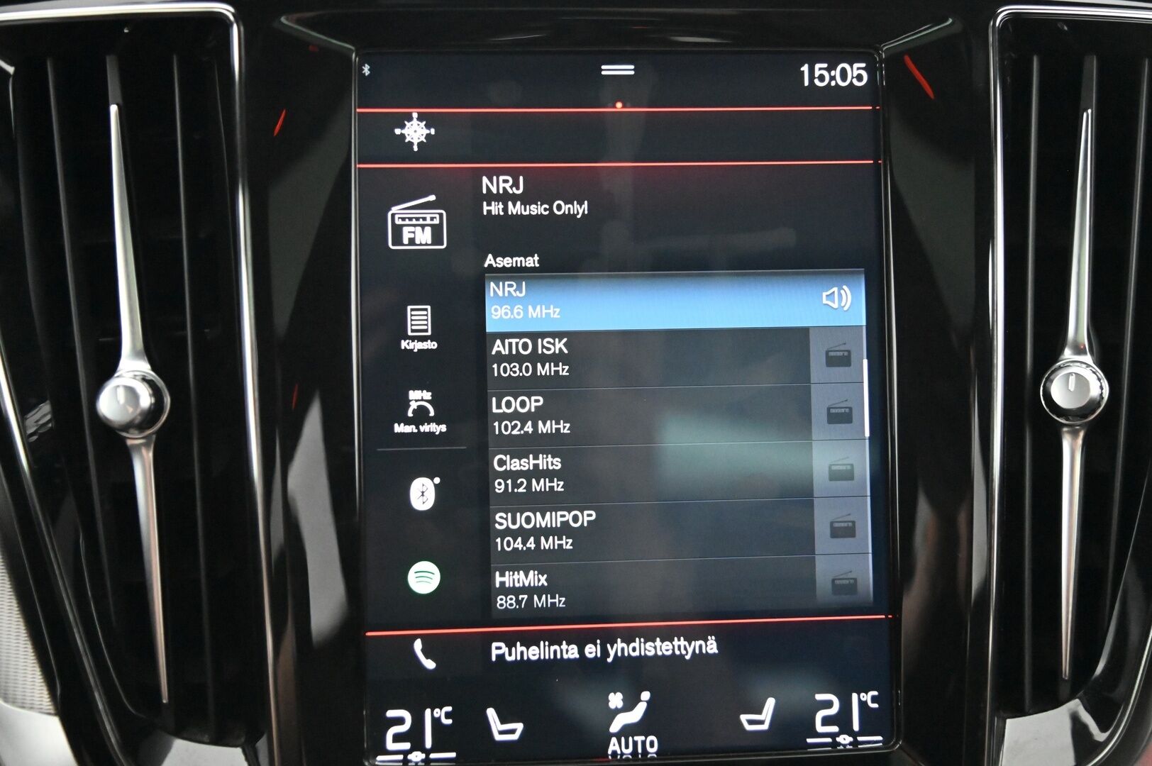 Volvo V60 2019 T8 AWD R-Design aut*HUD / H&K / Panorama / Koukku / Sähköpenkit muistilla / VOC* - *All Black / LED / Pilot Assist / 360 kamera / Sähkökontti / 2x renkaat ja alumiinivanteet / Juuri huollettu*