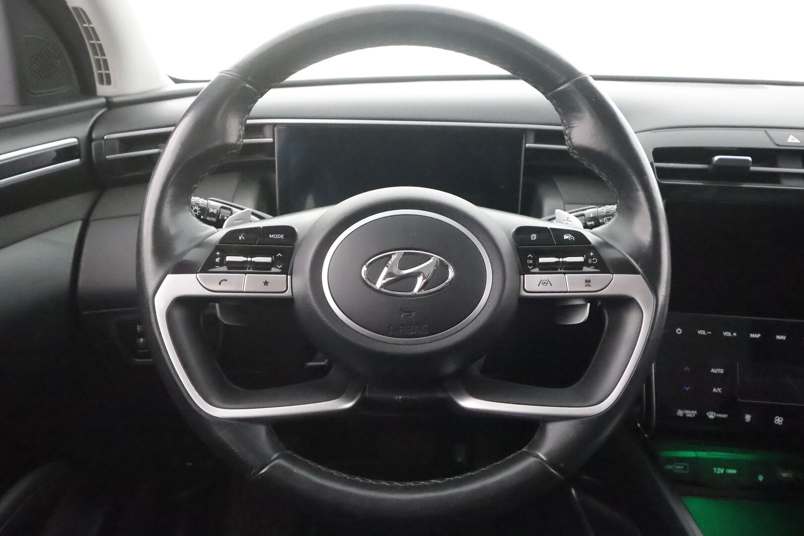 Hyundai Tucson 2023 1.6 T-GDi 265 hv Plug-in 4WD 6AT Premium - | Koukku | KRELL | ACC | LED | 360 | Sisätilanlämmitin | Kaistavahti | Katveavustin | Navi | Keyless | Digimittaristo | HDA | 1-om Suomi-auto | Kahdet renkaat |
