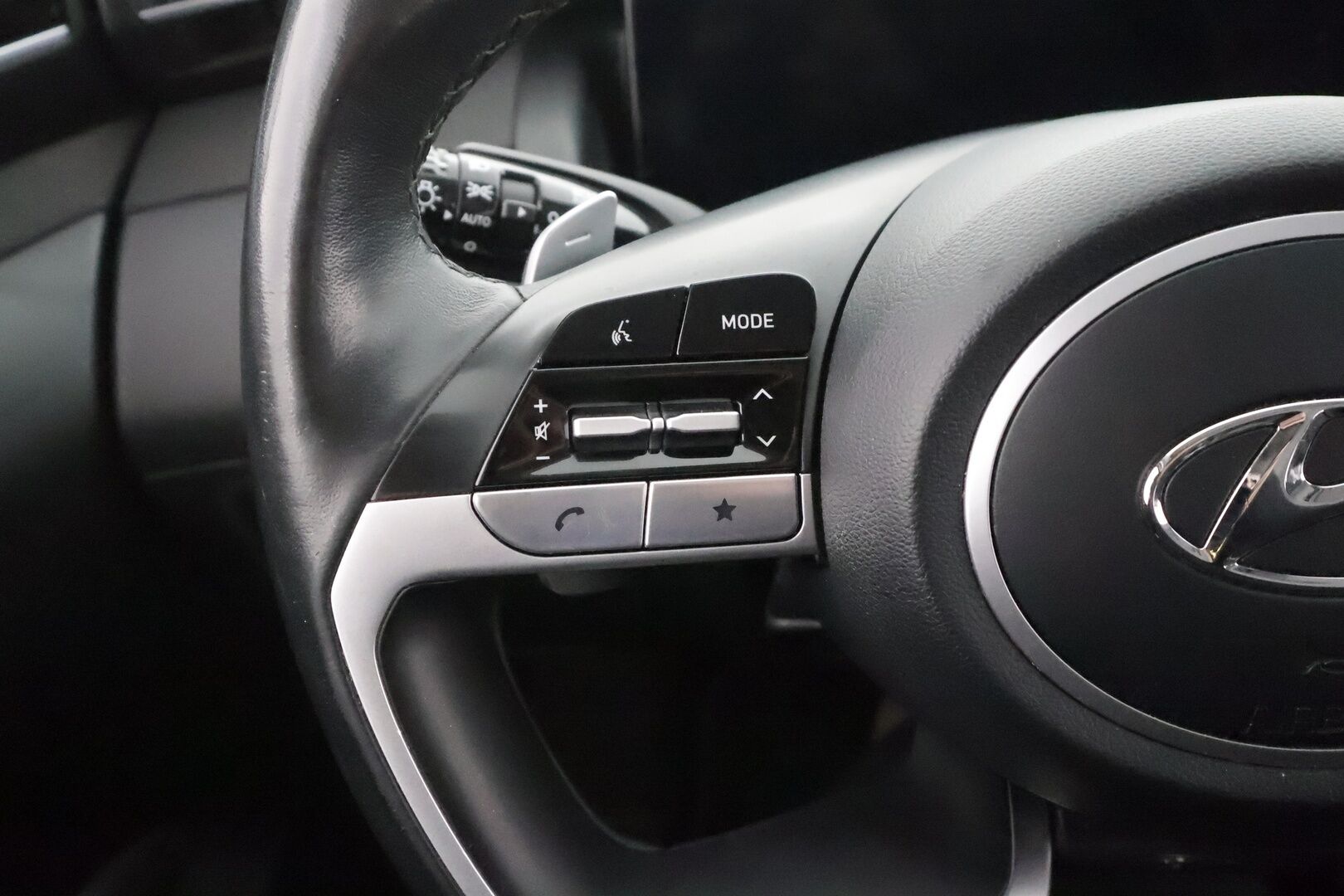 Hyundai Tucson 2023 1.6 T-GDi 265 hv Plug-in 4WD 6AT Premium - | Koukku | KRELL | ACC | LED | 360 | Sisätilanlämmitin | Kaistavahti | Katveavustin | Navi | Keyless | Digimittaristo | HDA | 1-om Suomi-auto | Kahdet renkaat |