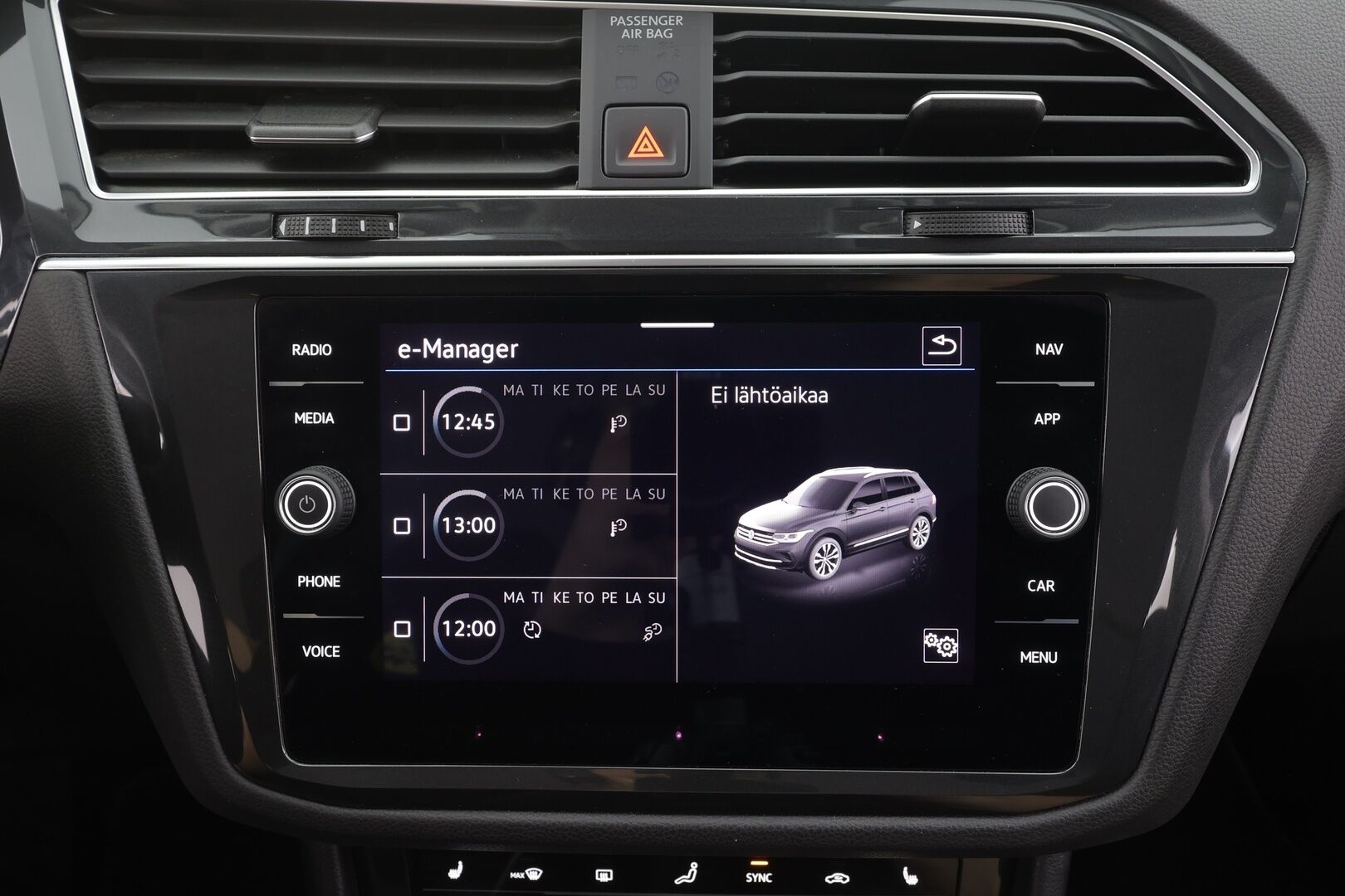 Volkswagen Tiguan 2023 Style Business eHybrid 180 kW DSG-automaatti - | Koukku | ACC | Matrix-LED | P.Kamera | Hierovat Sporttipenkit | Kaistavahti | Digimittaristo | Ratinlämmitys | Keyless | 1-om Suomi-auto | Merkkihuollot | Kahdet renkaat | 2x Latauskaapelit |