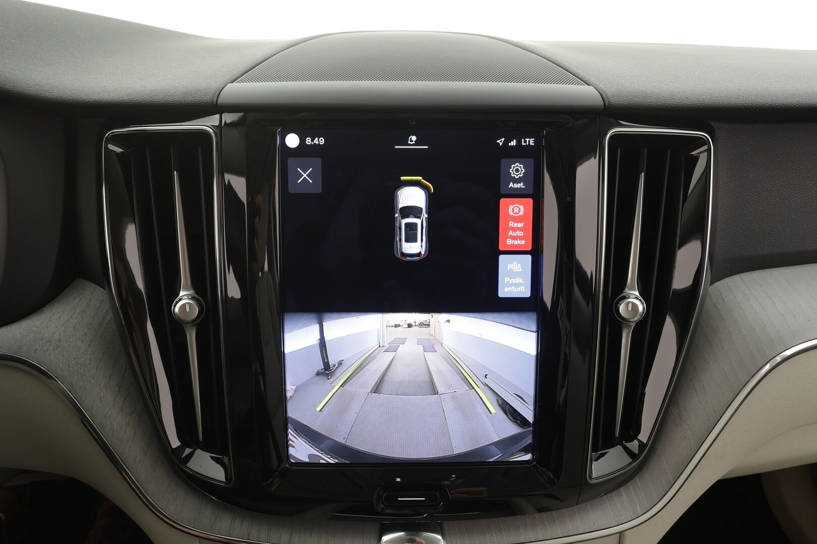 Volvo XC60 2023 T6 AWD Long Range Core aut - | Panorama | Webasto | Koukku | ACC | Full-LED | P.Kamera | Sporttinahat Muistilla | HP Audio | Navi | Kaistavahti | Keyless | 1-om Suomi-auto | 2x Latauskaapelit | Kahdet renkaat | Merkkihuollot |