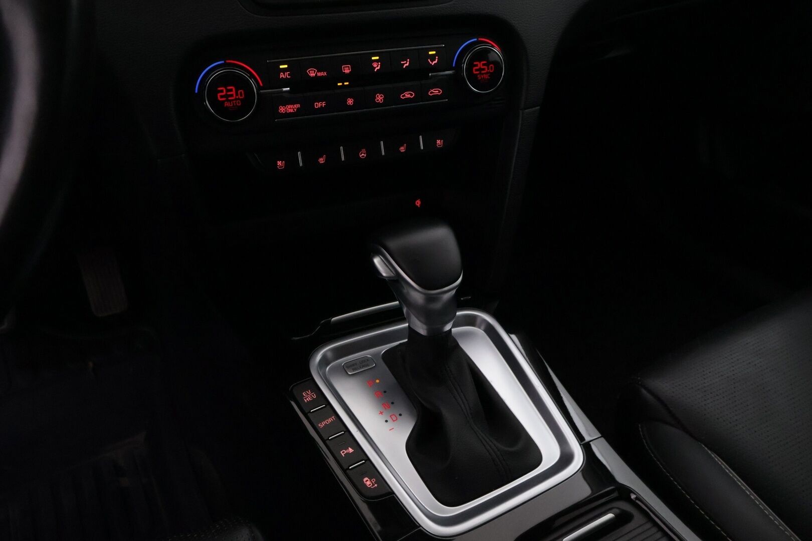 KIA XCEED 2020 Plug-In Hybrid Advance Plus 2 *Ilmastoidut & Muistipenkit / Panorama / Ratinlämmitin / ACC / P. Kamera / Parkpilot / Lohko* - Super varusteet! / Todella siisti kuntoinen! 