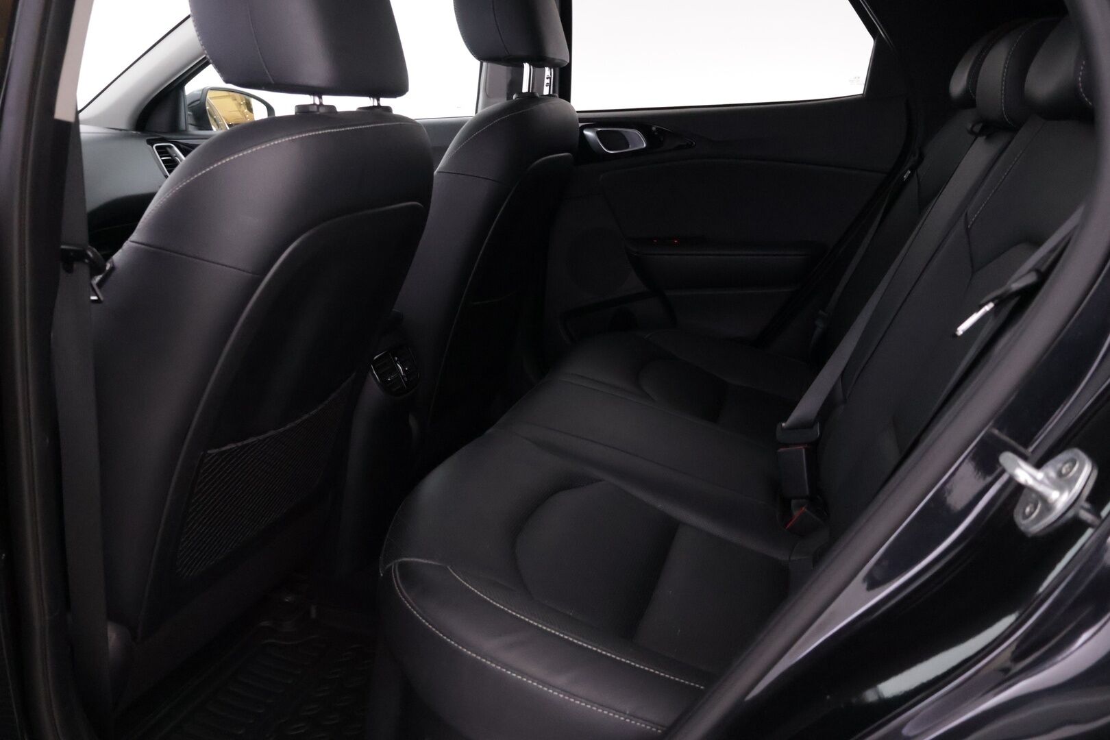 KIA XCEED 2020 Plug-In Hybrid Advance Plus 2 *Ilmastoidut & Muistipenkit / Panorama / Ratinlämmitin / ACC / P. Kamera / Parkpilot / Lohko* - Super varusteet! / Todella siisti kuntoinen! 