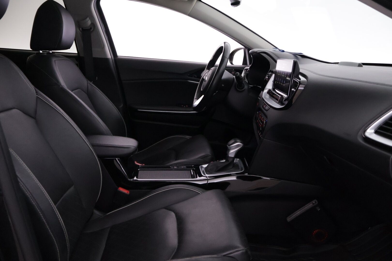 KIA XCEED 2020 Plug-In Hybrid Advance Plus 2 *Ilmastoidut & Muistipenkit / Panorama / Ratinlämmitin / ACC / P. Kamera / Parkpilot / Lohko* - Super varusteet! / Todella siisti kuntoinen! 