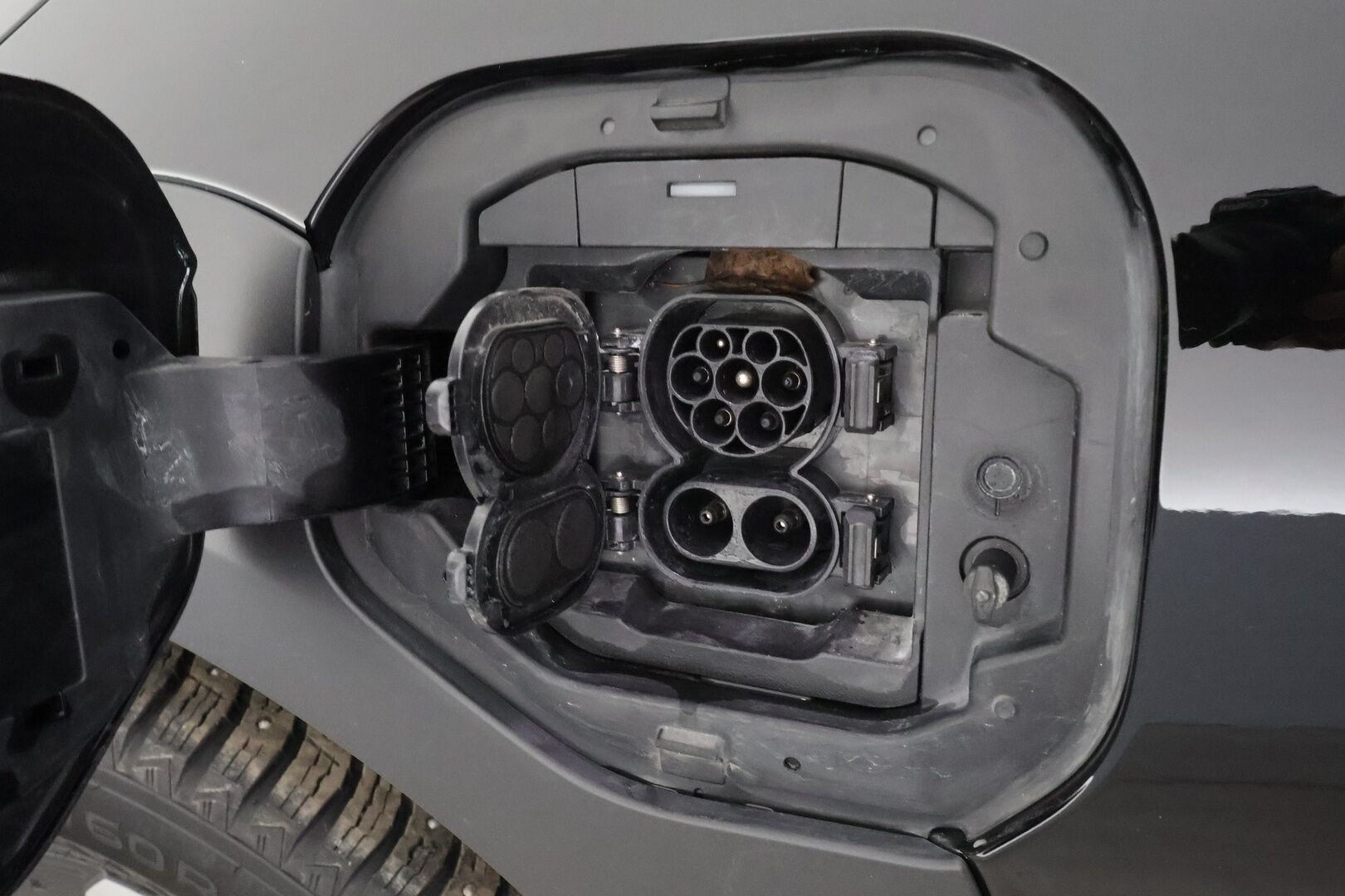 Toyota bZ4X 2023 Active * ACC / P.kamera / LED / Navi / KeylessGo / Sähköluukku * - Suomi-auto / Kahdet renkaat aluvanteilla