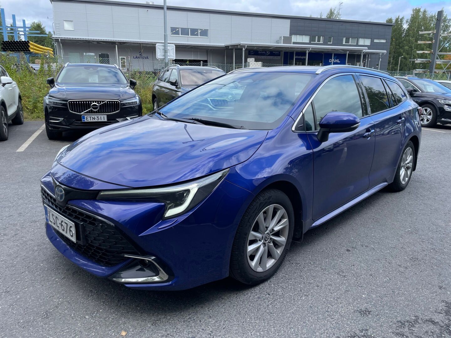 Toyota Corolla 2023 Touring Sports 1,8 Hybrid Launch Edition - | 1-om. | ACC | Navi | KeyLessGo | P-Kamera | LED | Puolinahka | S-Luukku | Merkkihuollettu | 