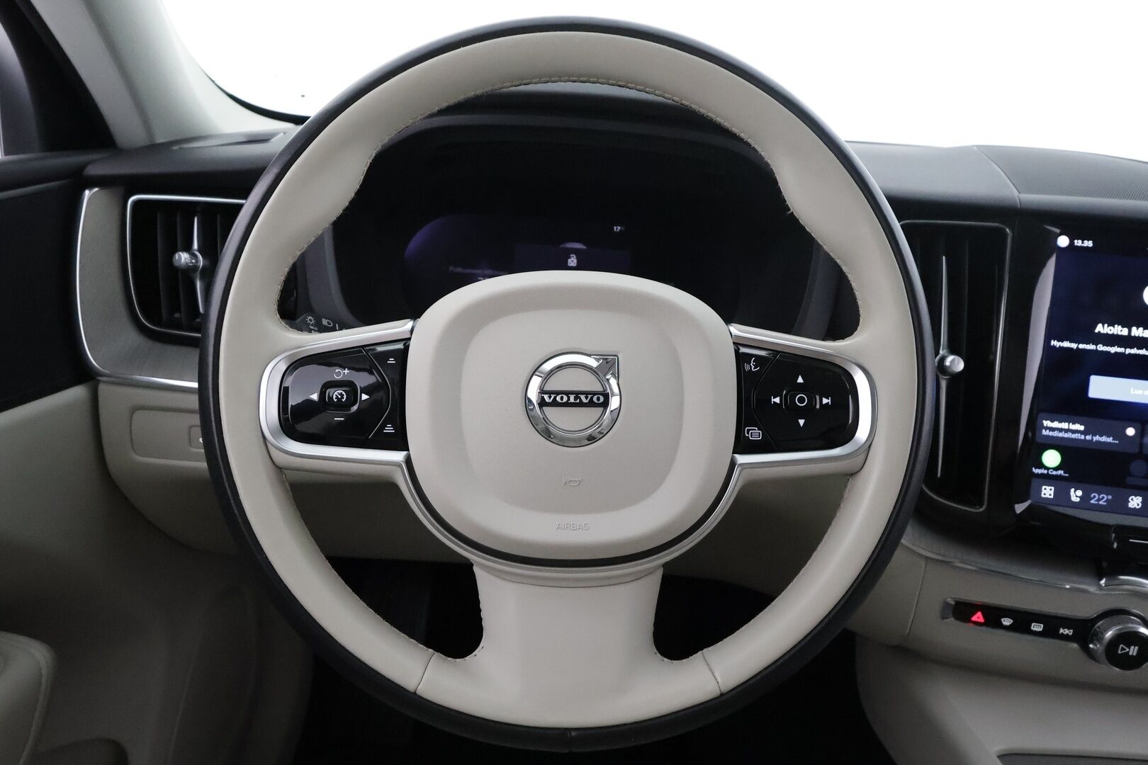 Volvo XC60 2023 T6 AWD Long Range Plus Dark aut - | ACC | Webasto | Panorama | muistipenkit | Full-LED | High Performance audio | Sporttinahat | P.Kamera | Digimittaristo | 1.Om Suomi-auto | Kahdet Renkaat |
