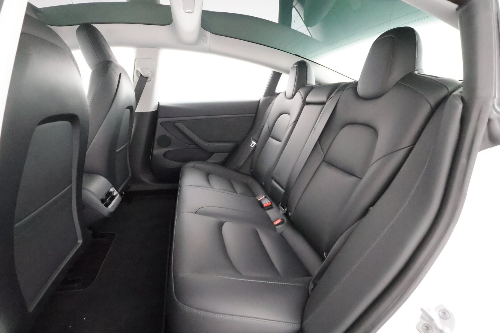 Tesla Model 3 2023 RWD - | ILP | ACC | Lasikatto | Matrix-LED | Muistipenkki | P.Kamera | Premium Speakers | Navi | Kaistavahti | Keyless | 1-om Suomi-auto | Kahdet renkaat | 2x Latauskaapelit | 