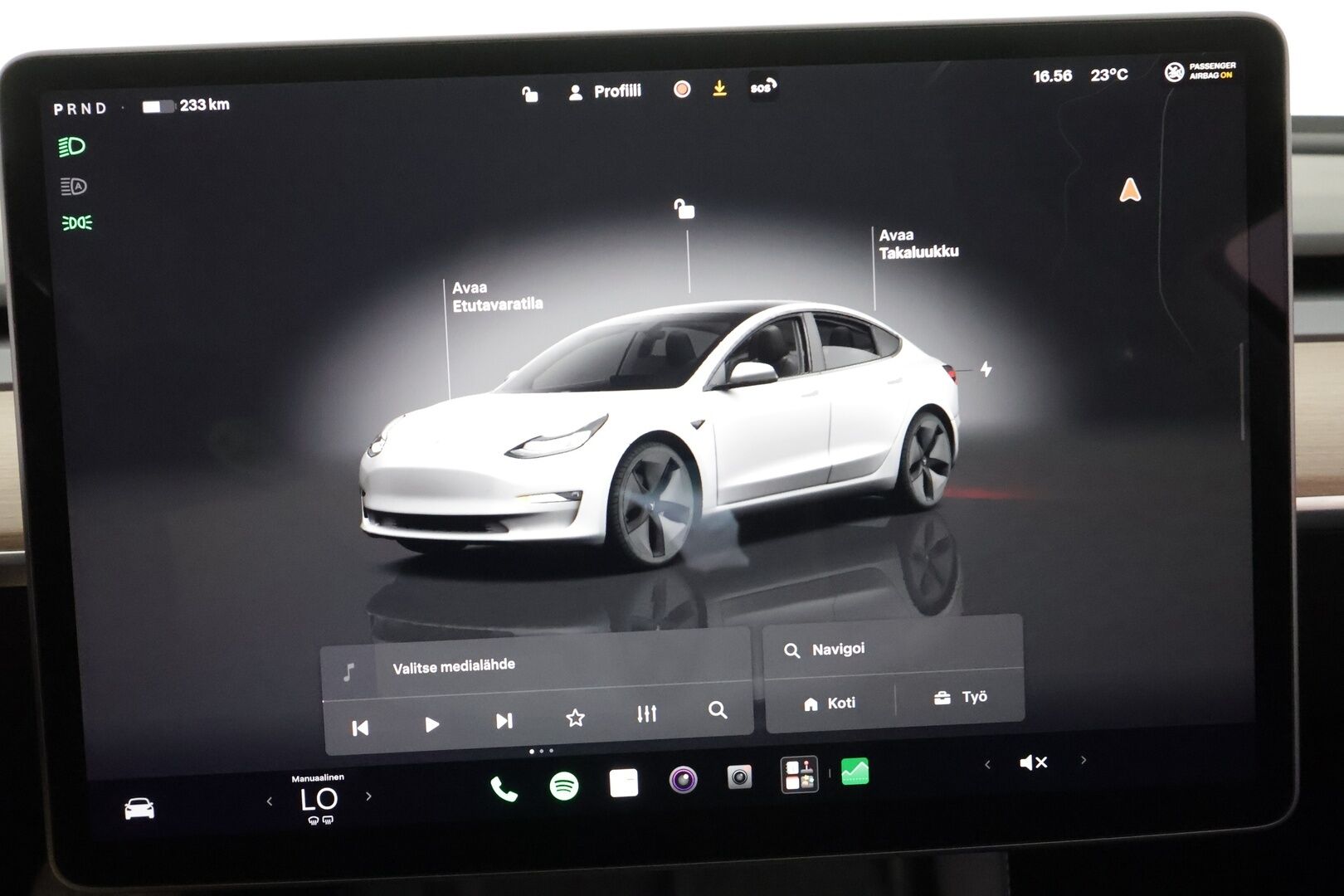 Tesla Model 3 2023 RWD - | ILP | ACC | Lasikatto | Matrix-LED | Muistipenkki | P.Kamera | Premium Speakers | Navi | Kaistavahti | Keyless | 1-om Suomi-auto | Kahdet renkaat | 2x Latauskaapelit | 