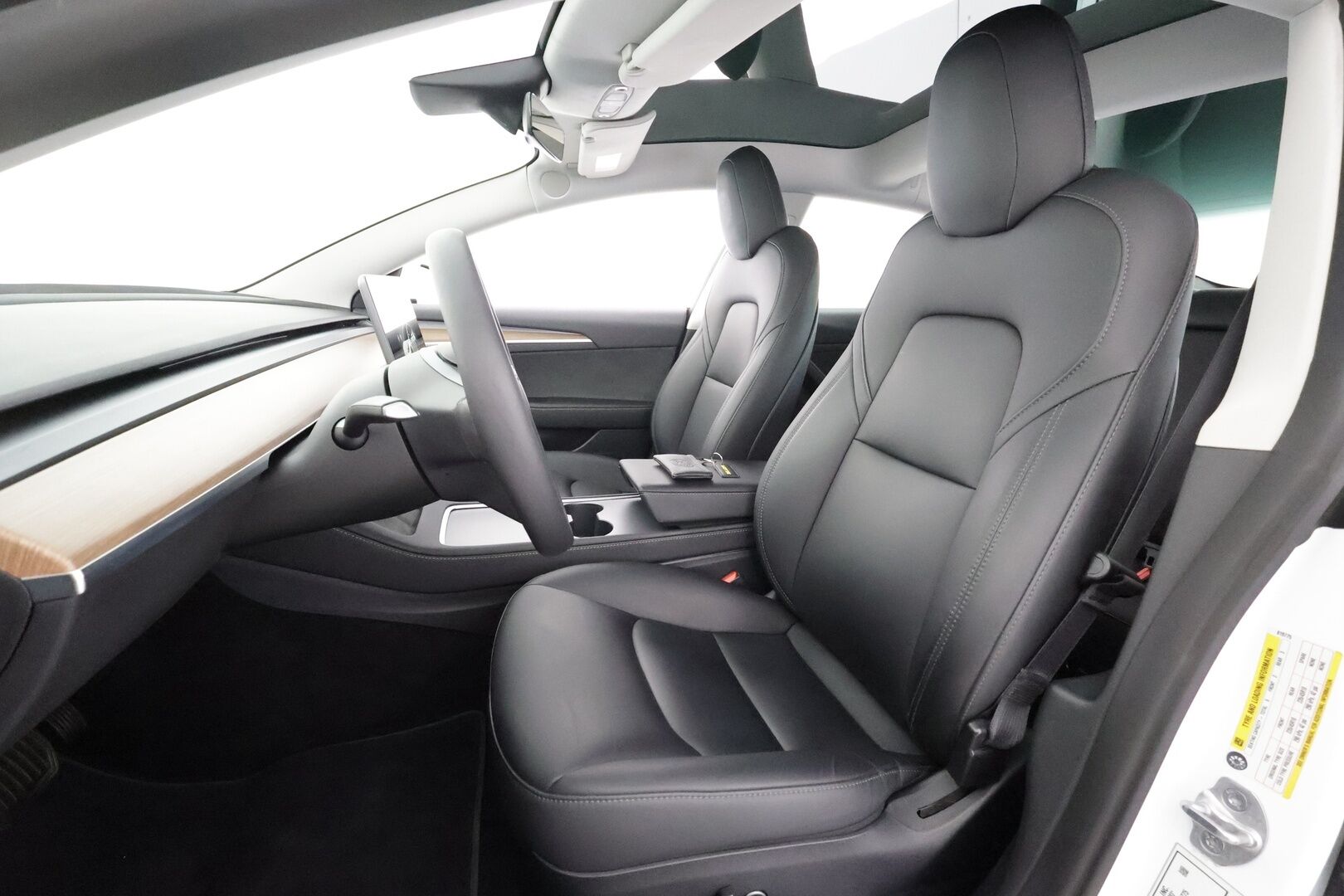 Tesla Model 3 2023 RWD - | ILP | ACC | Lasikatto | Matrix-LED | Muistipenkki | P.Kamera | Premium Speakers | Navi | Kaistavahti | Keyless | 1-om Suomi-auto | Kahdet renkaat | 2x Latauskaapelit | 