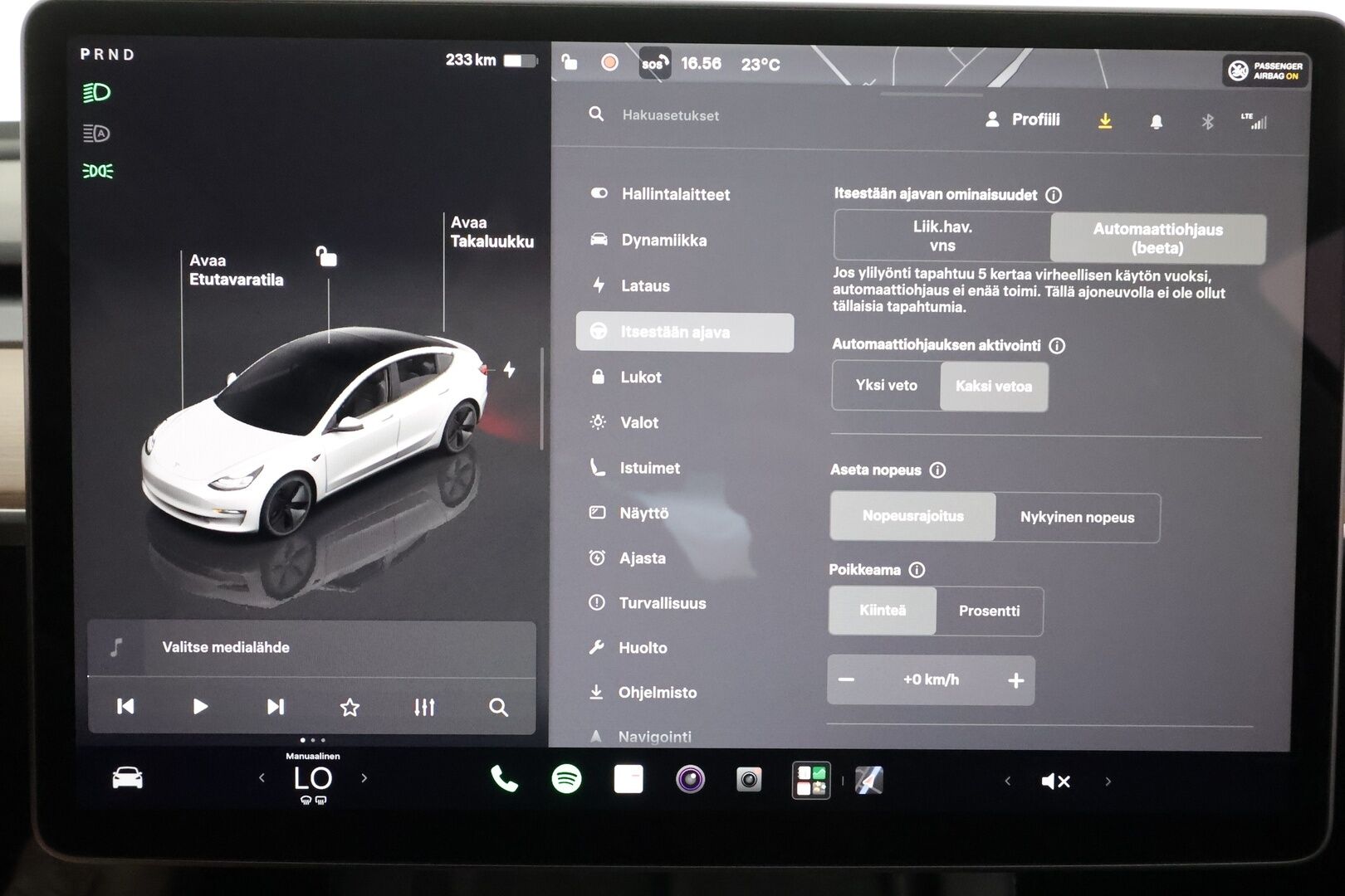Tesla Model 3 2023 RWD - | ILP | ACC | Lasikatto | Matrix-LED | Muistipenkki | P.Kamera | Premium Speakers | Navi | Kaistavahti | Keyless | 1-om Suomi-auto | Kahdet renkaat | 2x Latauskaapelit | 
