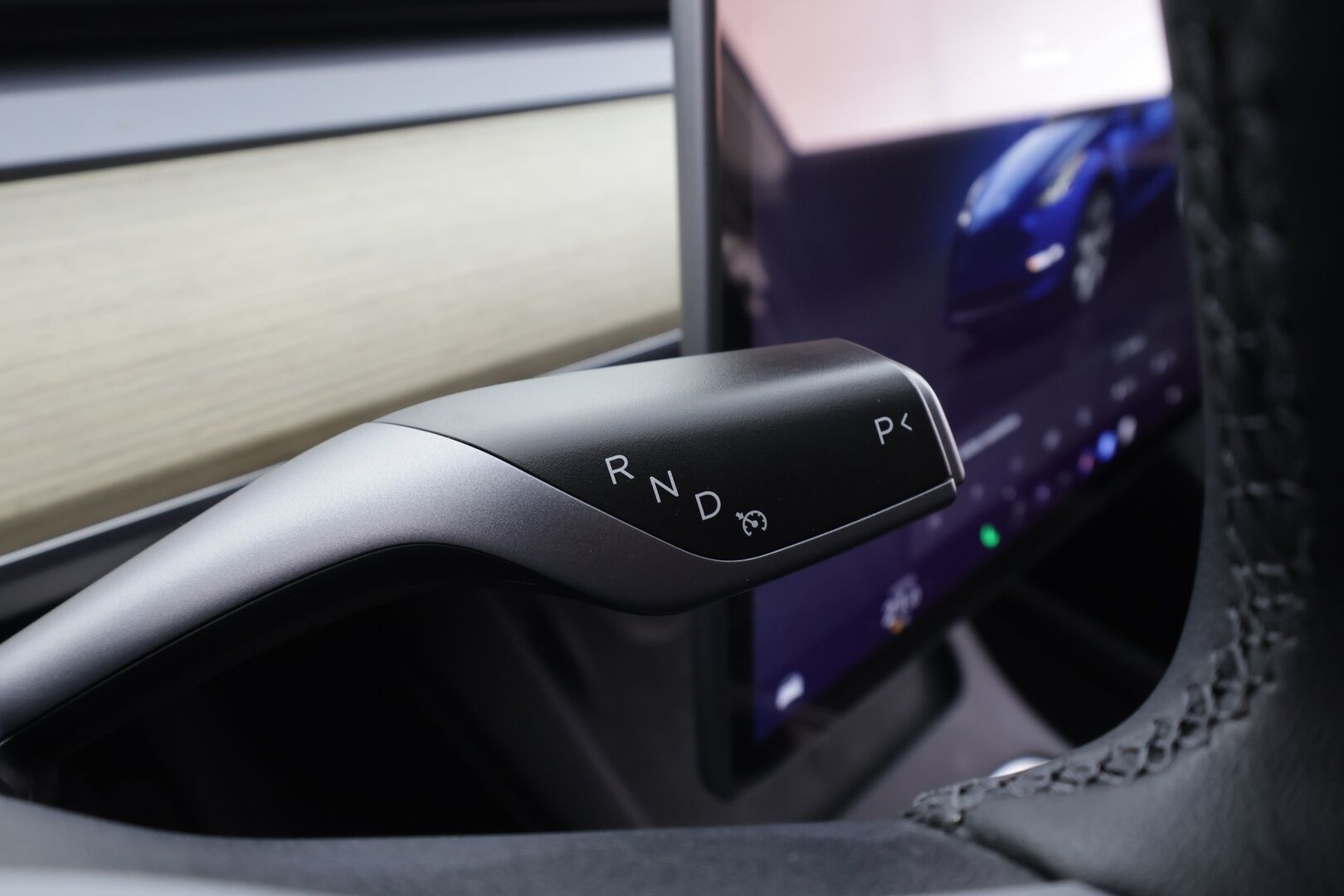 Tesla Model Y 2023 RWD * Koukku / ILP / ACC / Lasikatto / Premium Audio / P.Kamera / Matrix-LED / Muistipenkki / Kaistavahti * - 1-om Suomi-auto / Akku kuntotarkastettu / Kahdet renkaat aluvanteilla