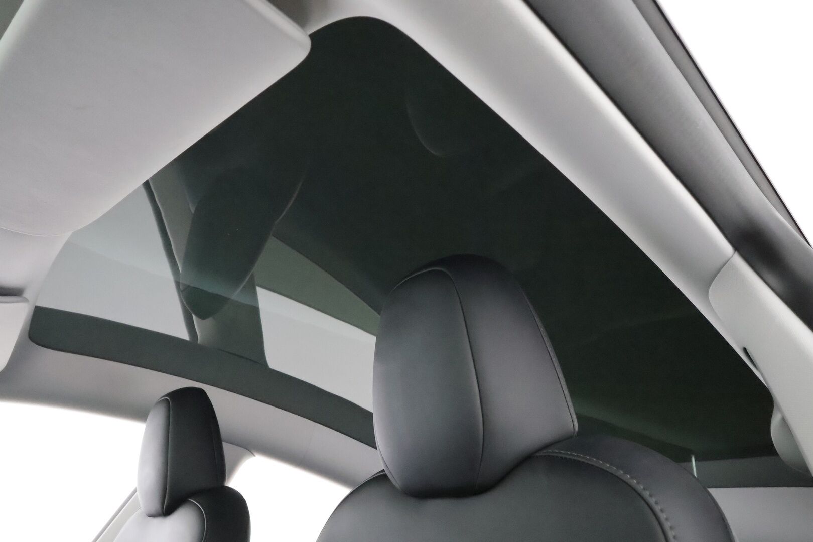 Tesla Model Y 2023 RWD * Koukku / ILP / ACC / Lasikatto / Premium Audio / P.Kamera / Matrix-LED / Muistipenkki / Kaistavahti * - 1-om Suomi-auto / Akku kuntotarkastettu / Kahdet renkaat aluvanteilla