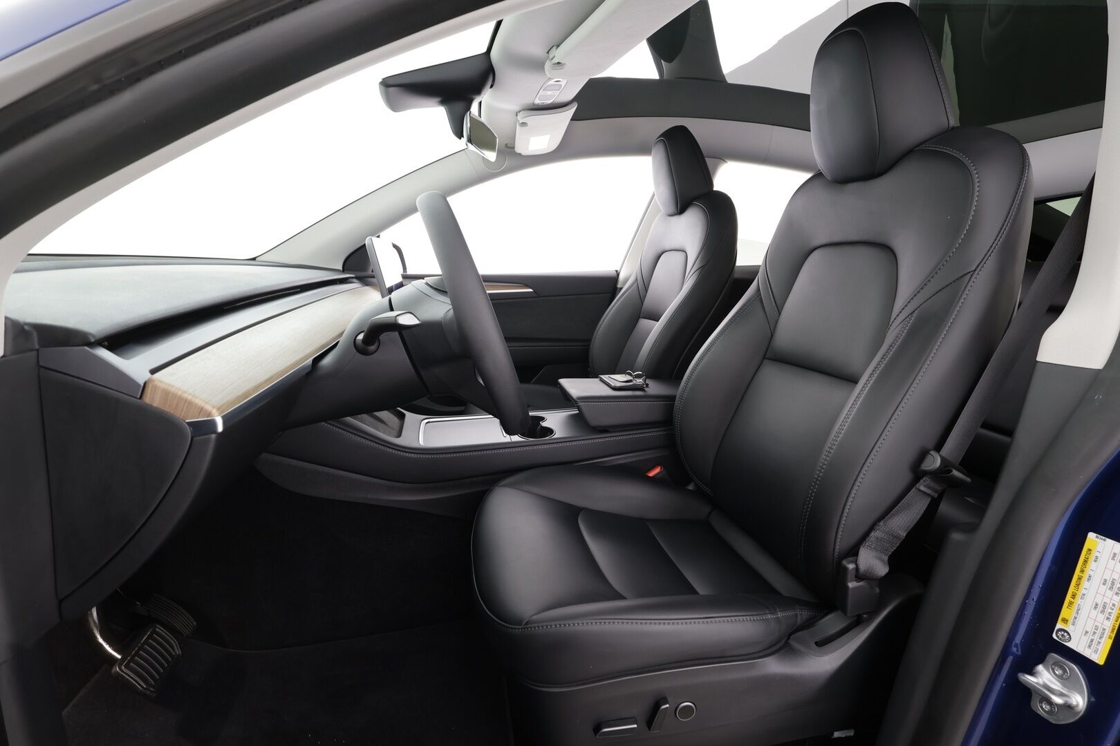 Tesla Model Y 2023 RWD * Koukku / ILP / ACC / Lasikatto / Premium Audio / P.Kamera / Matrix-LED / Muistipenkki / Kaistavahti * - 1-om Suomi-auto / Akku kuntotarkastettu / Kahdet renkaat aluvanteilla