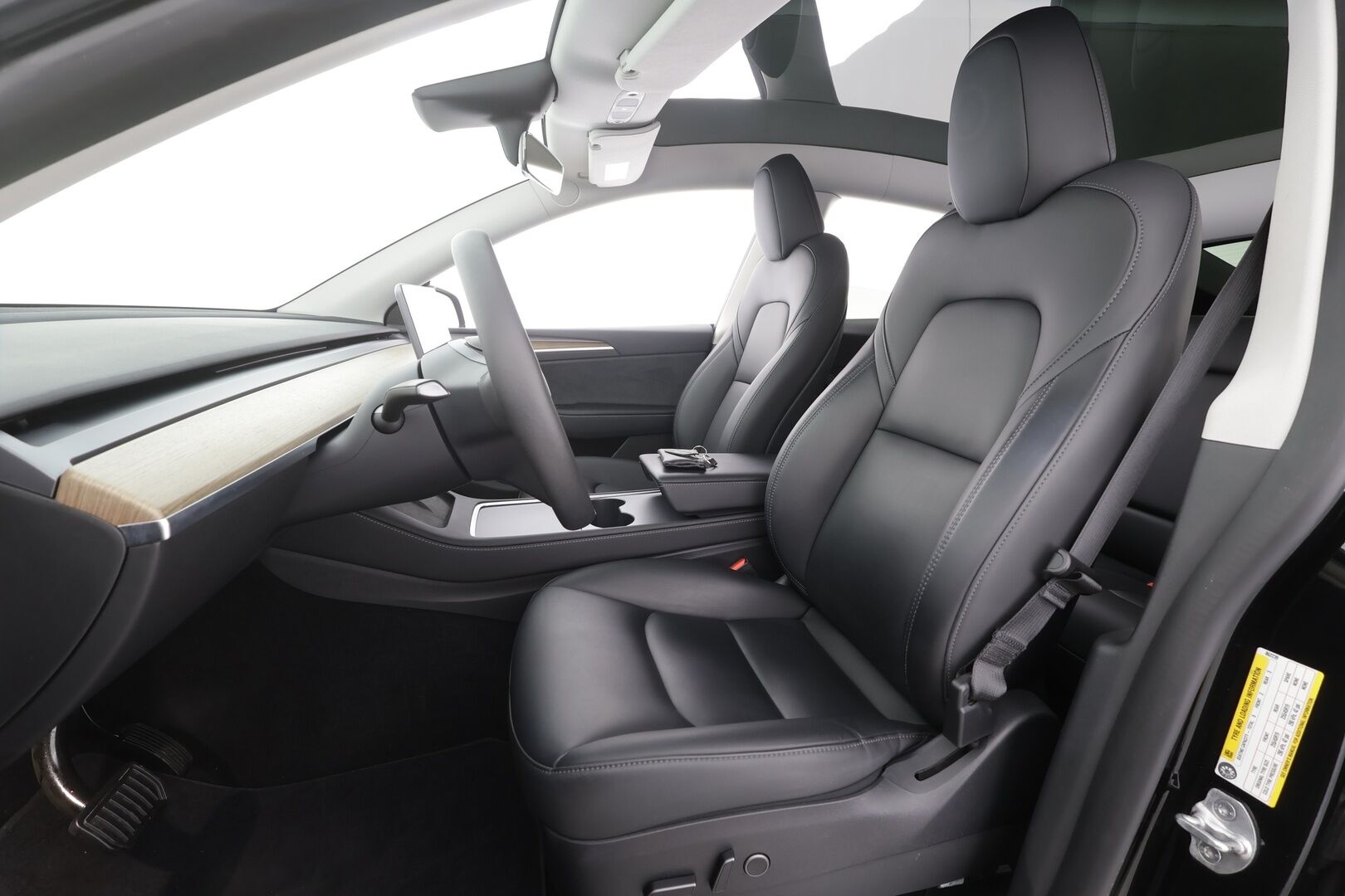 Tesla Model Y 2023 RWD - | ACC | ILP | Koukku | Ryzen | Matrix | Premium Audio | Lasikatto | Muistipenkki | Nahat | P.kamera | 2x renkaat aluin | 1-om suomauto | ALV |