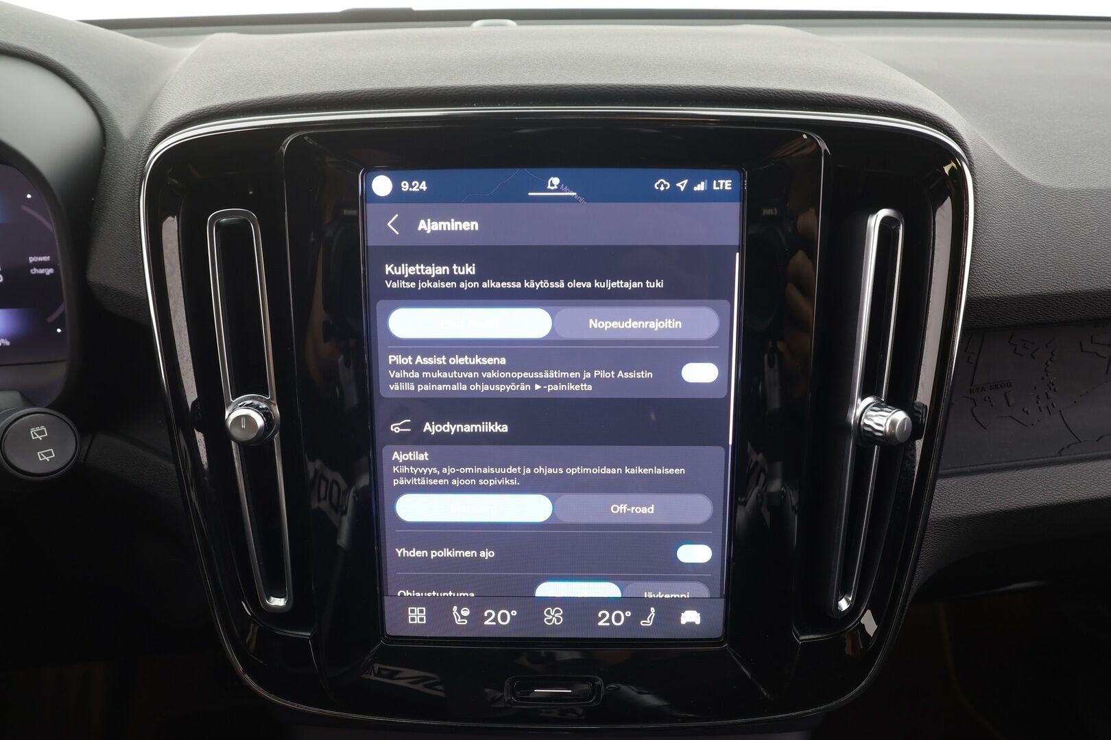 Volvo XC40 2023 Recharge Single Plus aut -  | ACC | ILP | Koukku | Muistipenkki | LED | P.Kamera | Sporttipenkit | Keyless | Apple&Android | 1.Om Suomi-auto | Kahdet Renkaat |