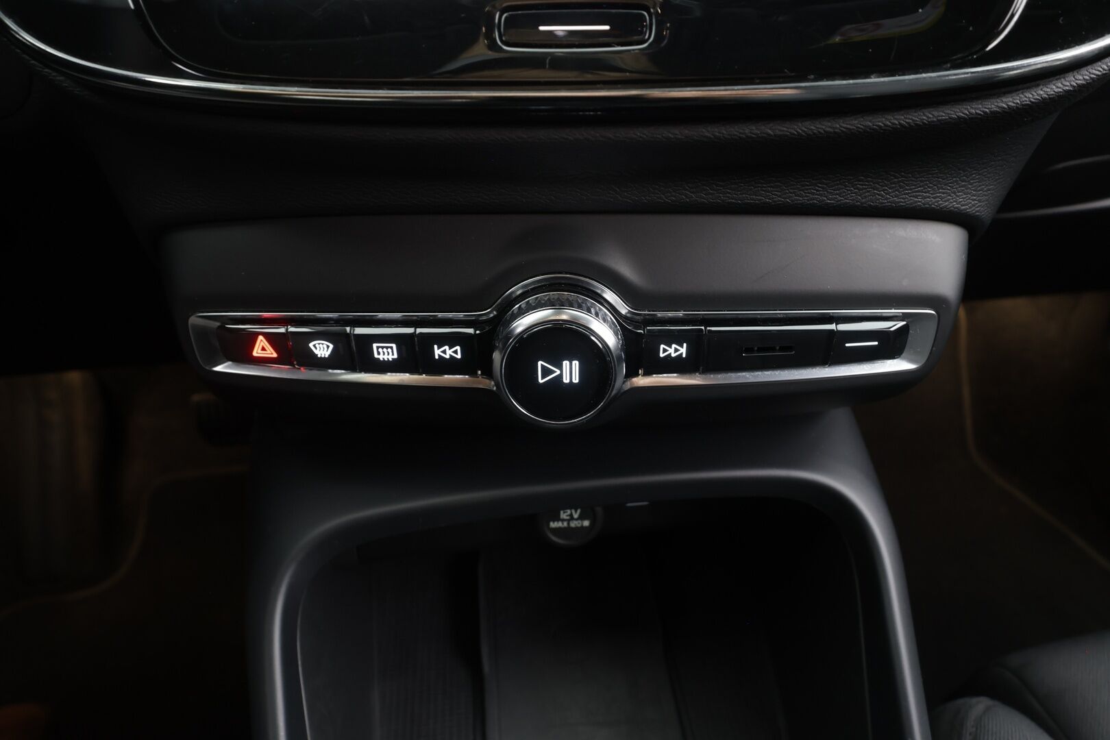 Volvo XC40 2023 Recharge Single Plus aut -  | ACC | ILP | Koukku | Muistipenkki | LED | P.Kamera | Sporttipenkit | Keyless | Apple&Android | 1.Om Suomi-auto | Kahdet Renkaat |