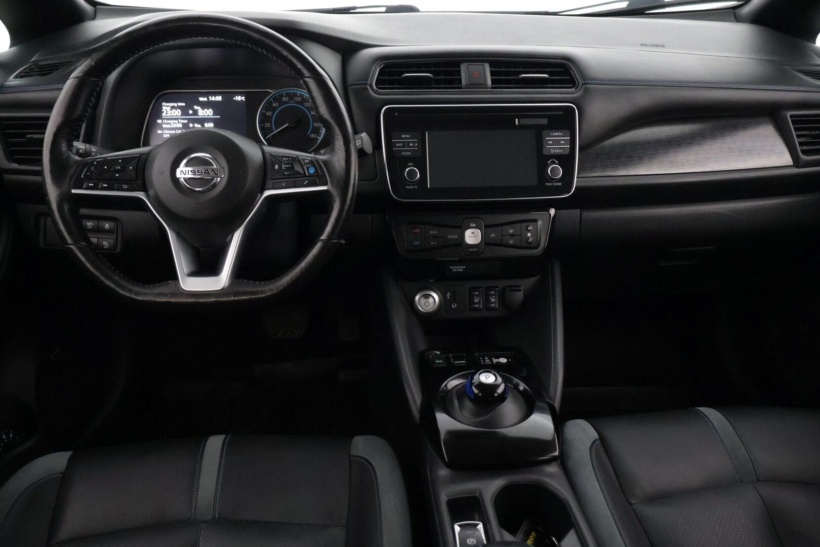 Nissan Leaf 2018 Tekna 40 kWh *360 Kamera / Vakkari / Ratinlämmitin / Puolinahkapenkit* - 2x Renkaat / Siisti! - HULLUT AVAJAISHULINAT KORKOTARJOUS 3,29 %