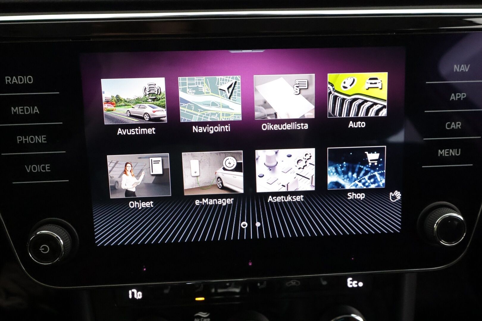 Skoda Superb 2021 Combi 1,4 TSI PHEV L&K iV DSG * Webasto / Koukku / ACC / Matrix-LED / P.Kamera / Canton / Muistinahat / Navi * - Akku kuntotarkastettu / Kahdet renkaat / Merkkihuollot